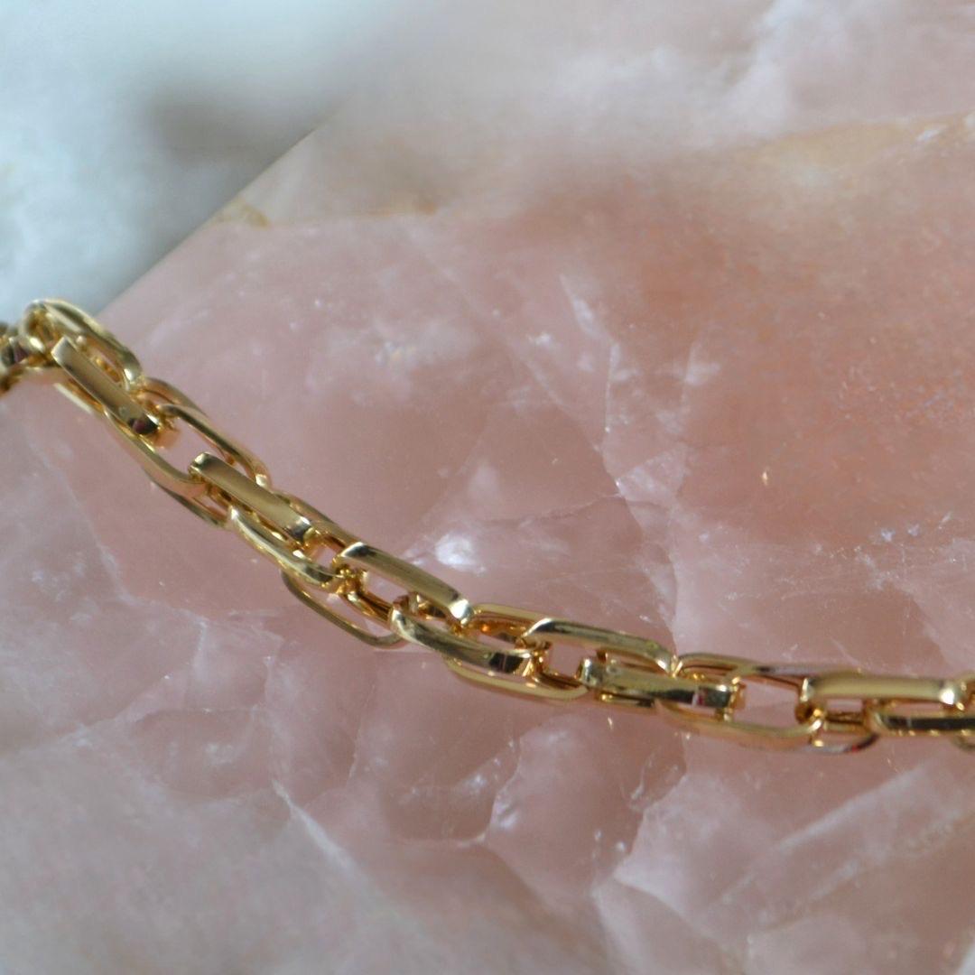 Bracciale moderno a catena con graffetta in oro 18 carati in vendita 1