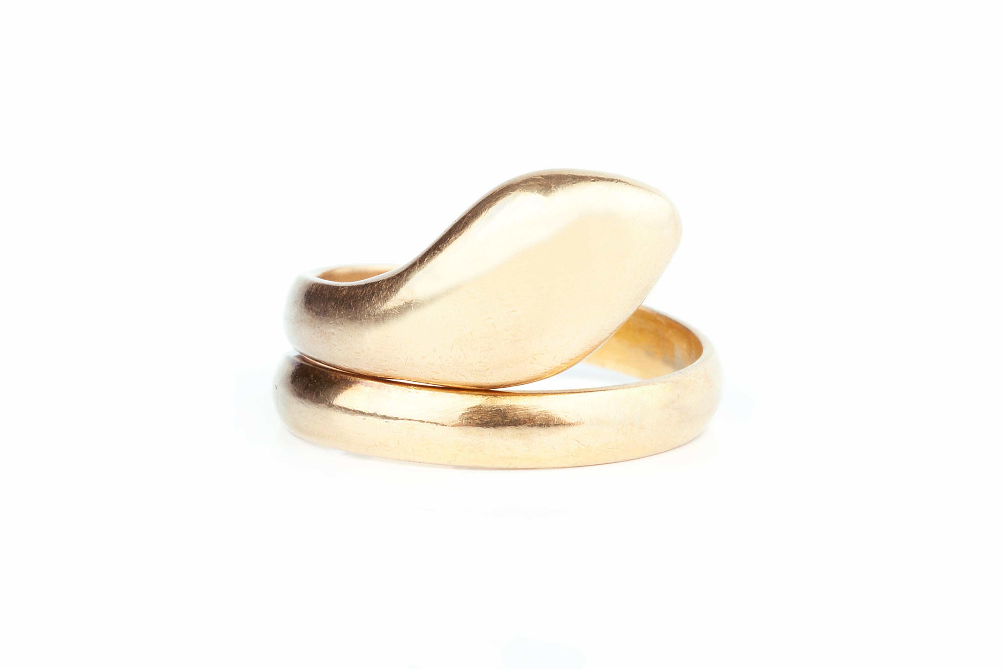 Women's 18 Karat Gold Modern Snake Ring For Sale