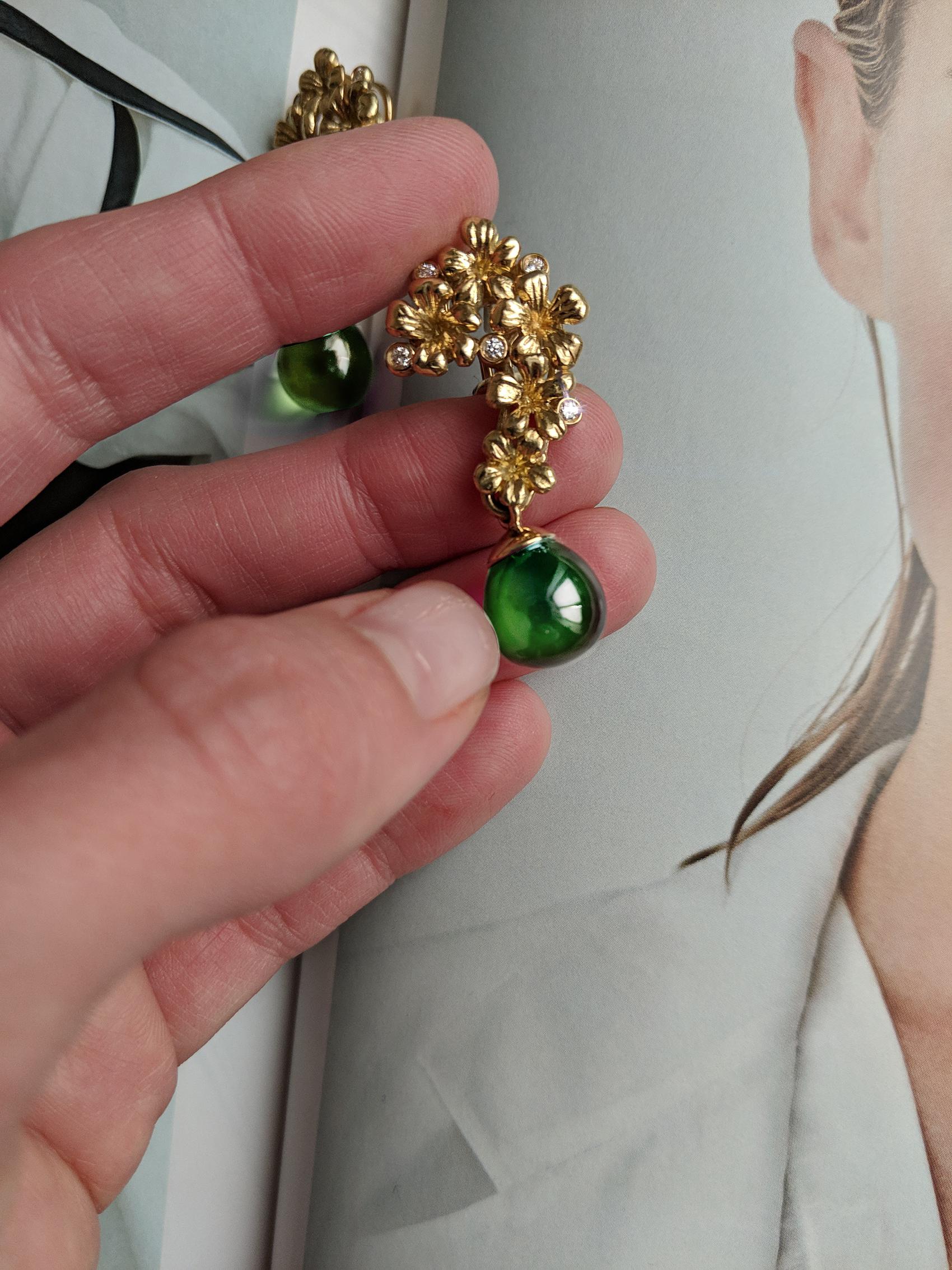 Broche Transformer de oro de dieciocho quilates con diamantes y turmalina Contemporáneo en venta