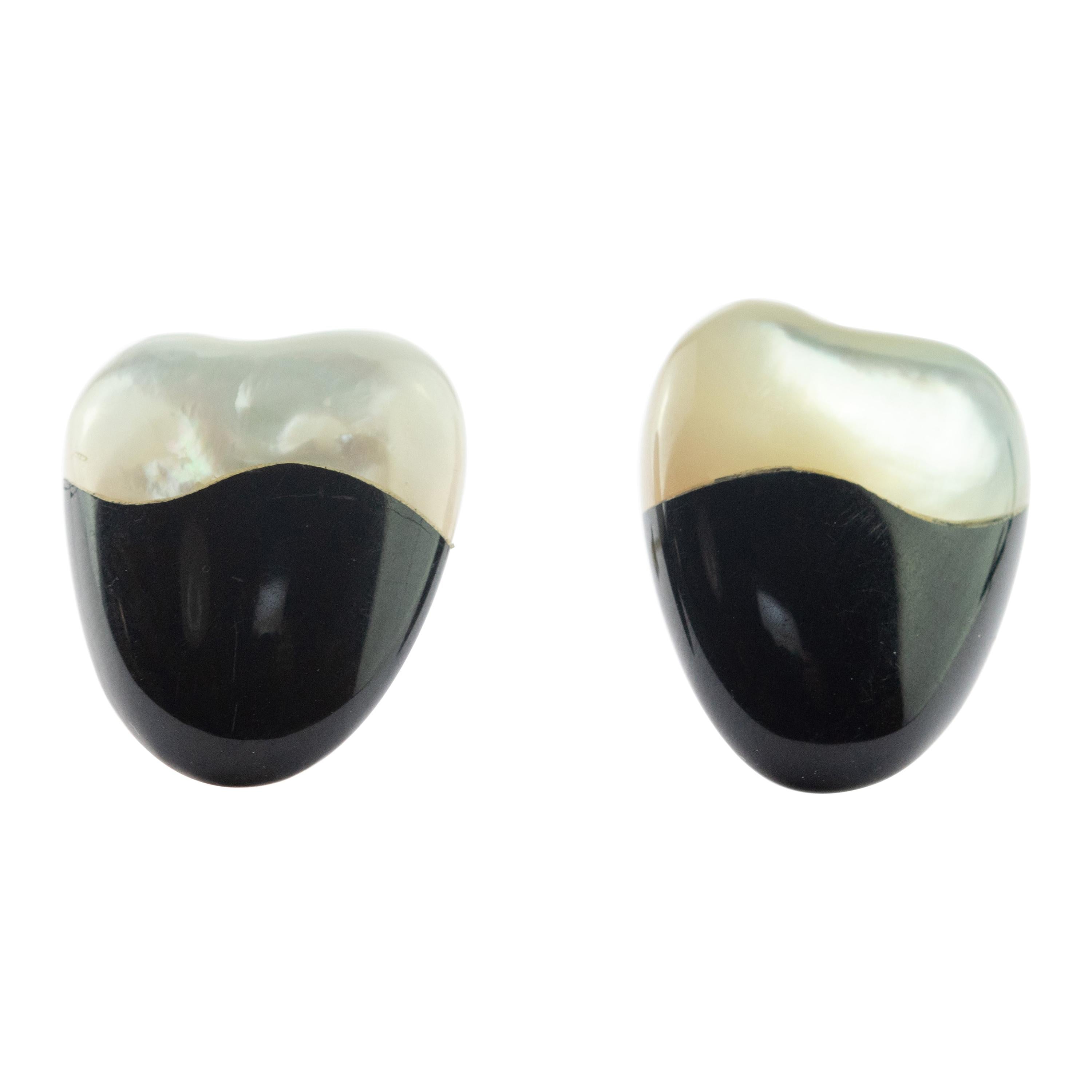 Orecchini con perno in oro 18 carati Madreperla Agata Nera fatti a mano in Italia