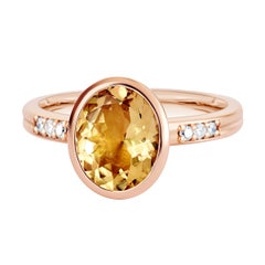 18 Karat Gold Natural 2.30 Carat Oval Peach Morganite Ring with 6 VS/G Diamonds