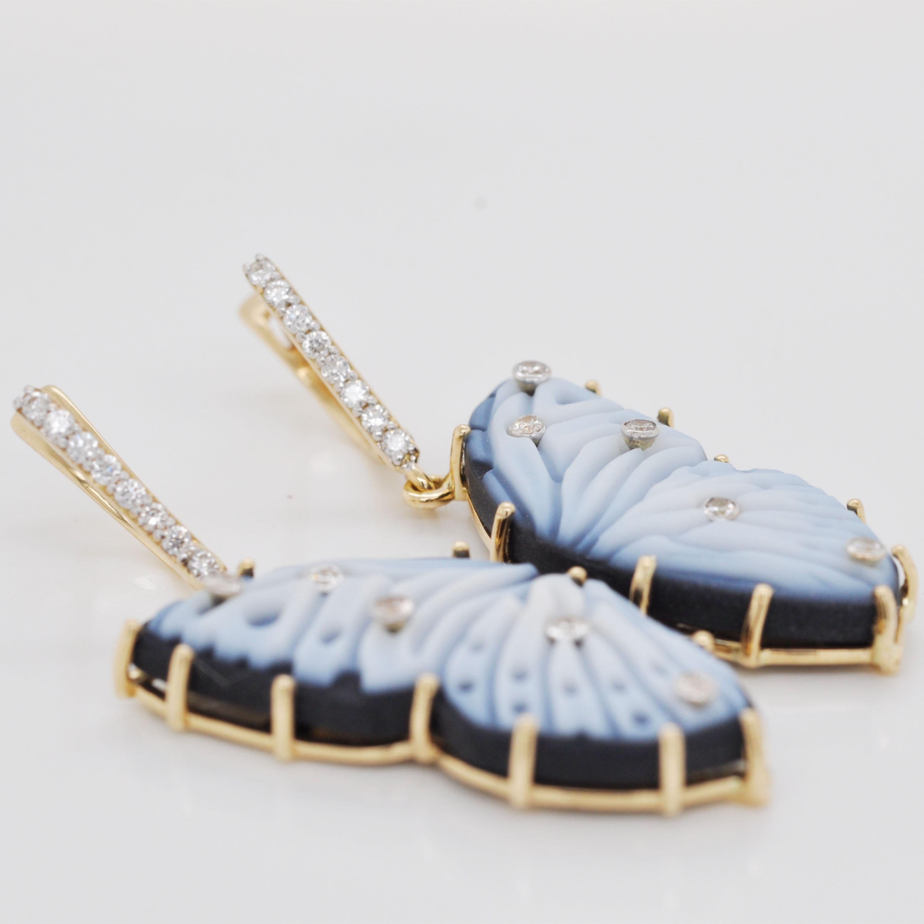 Pendants d'oreilles en or 18 carats, agate naturelle sculptée à la main, papillon et diamant en vente 2