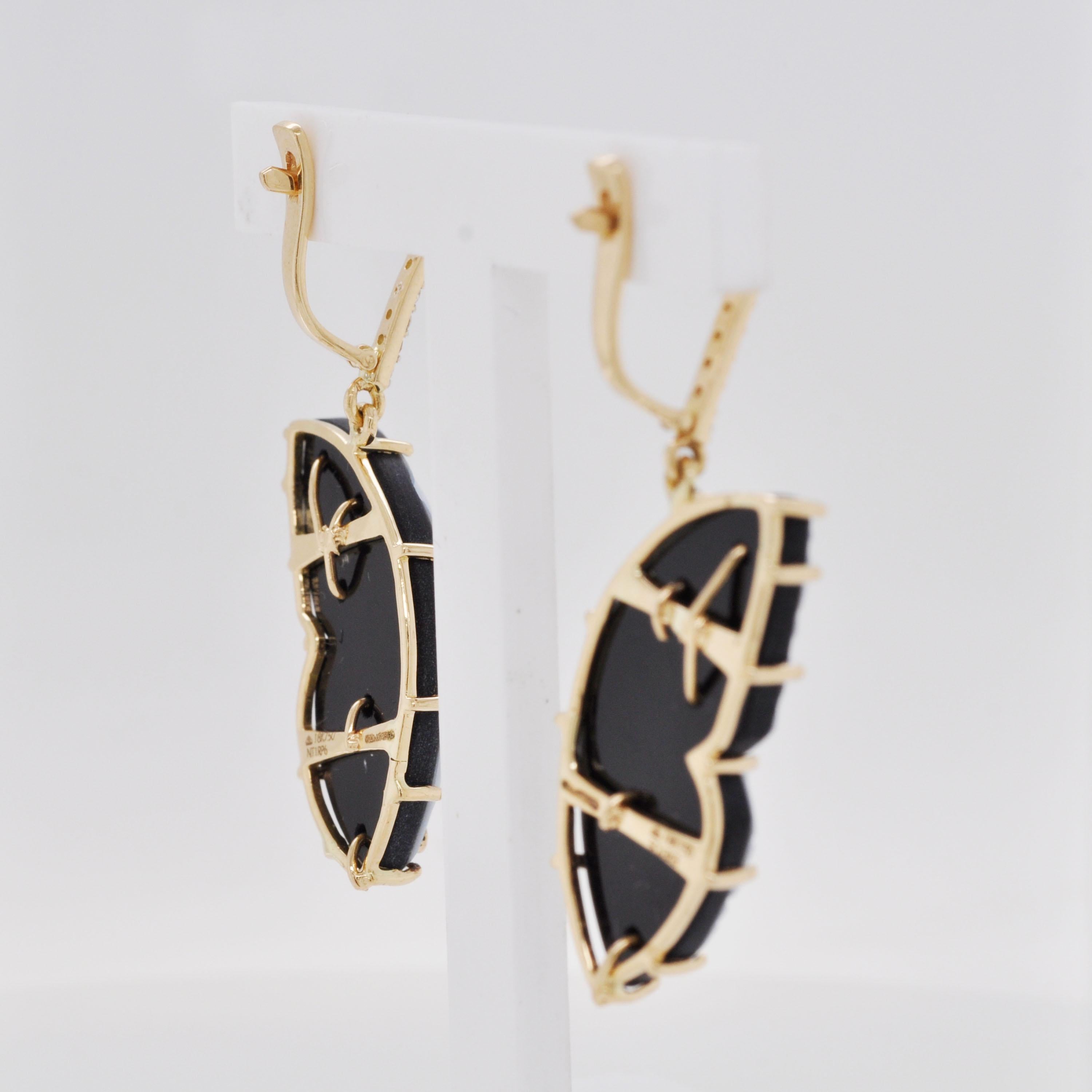 Pendants d'oreilles en or 18 carats, agate naturelle sculptée à la main, papillon et diamant en vente 3