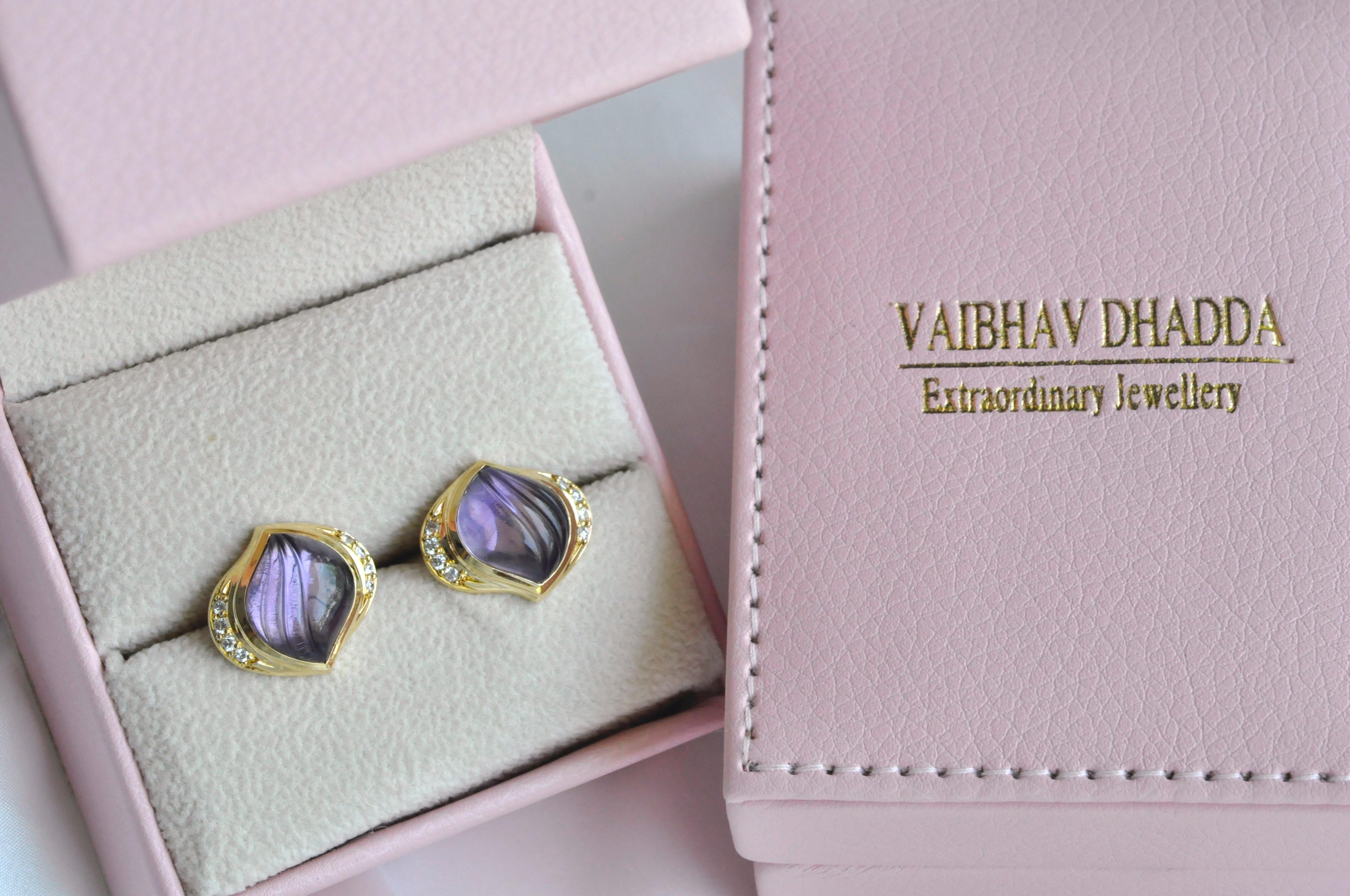 18 Karat Gold Ohrstecker mit natürlichem Amethystschnitzerei-Diamant im Angebot 1