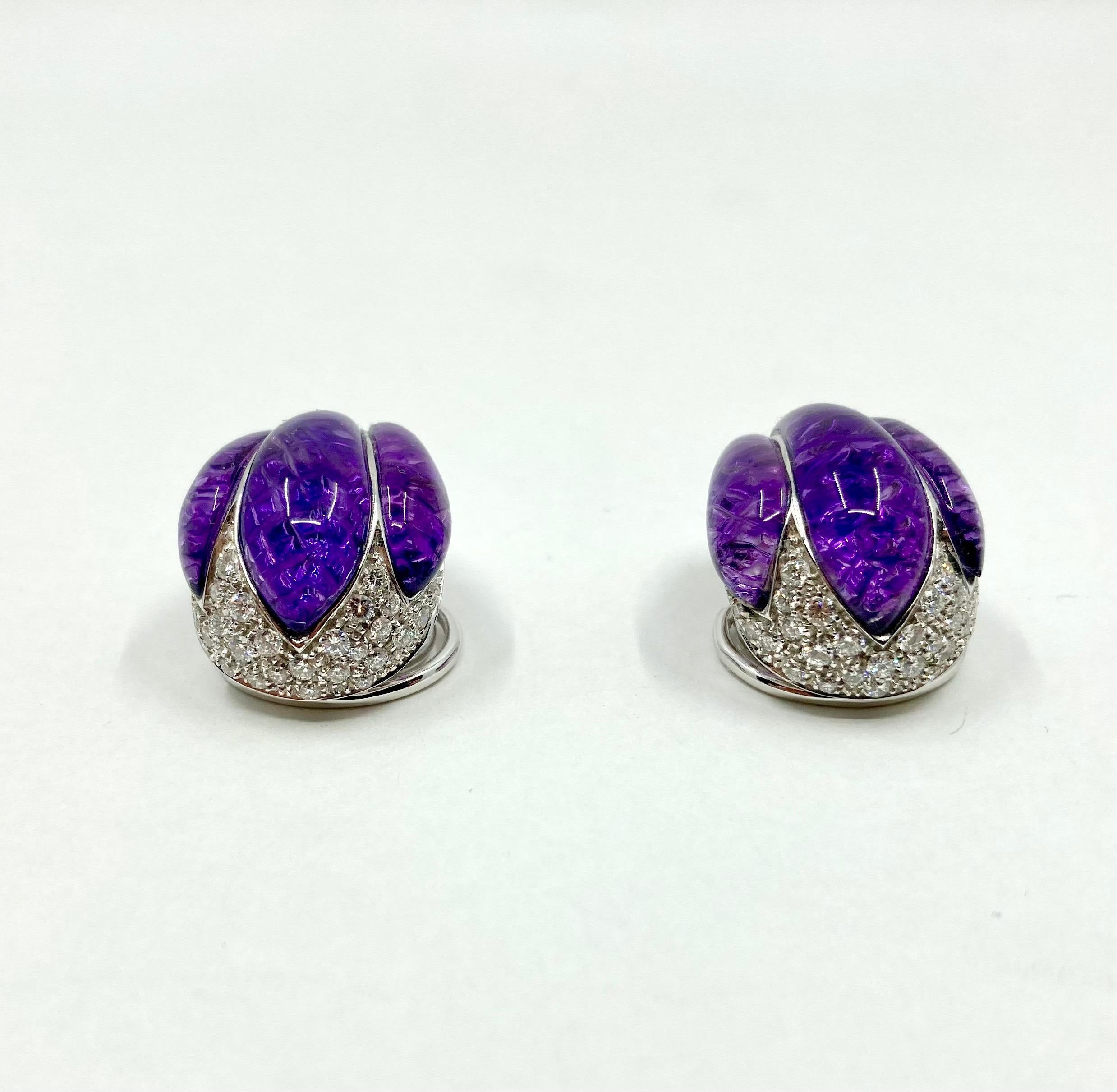 18 Karat Gold Natural Carved Amethyst and White Diamonds Earrings For Sale 2