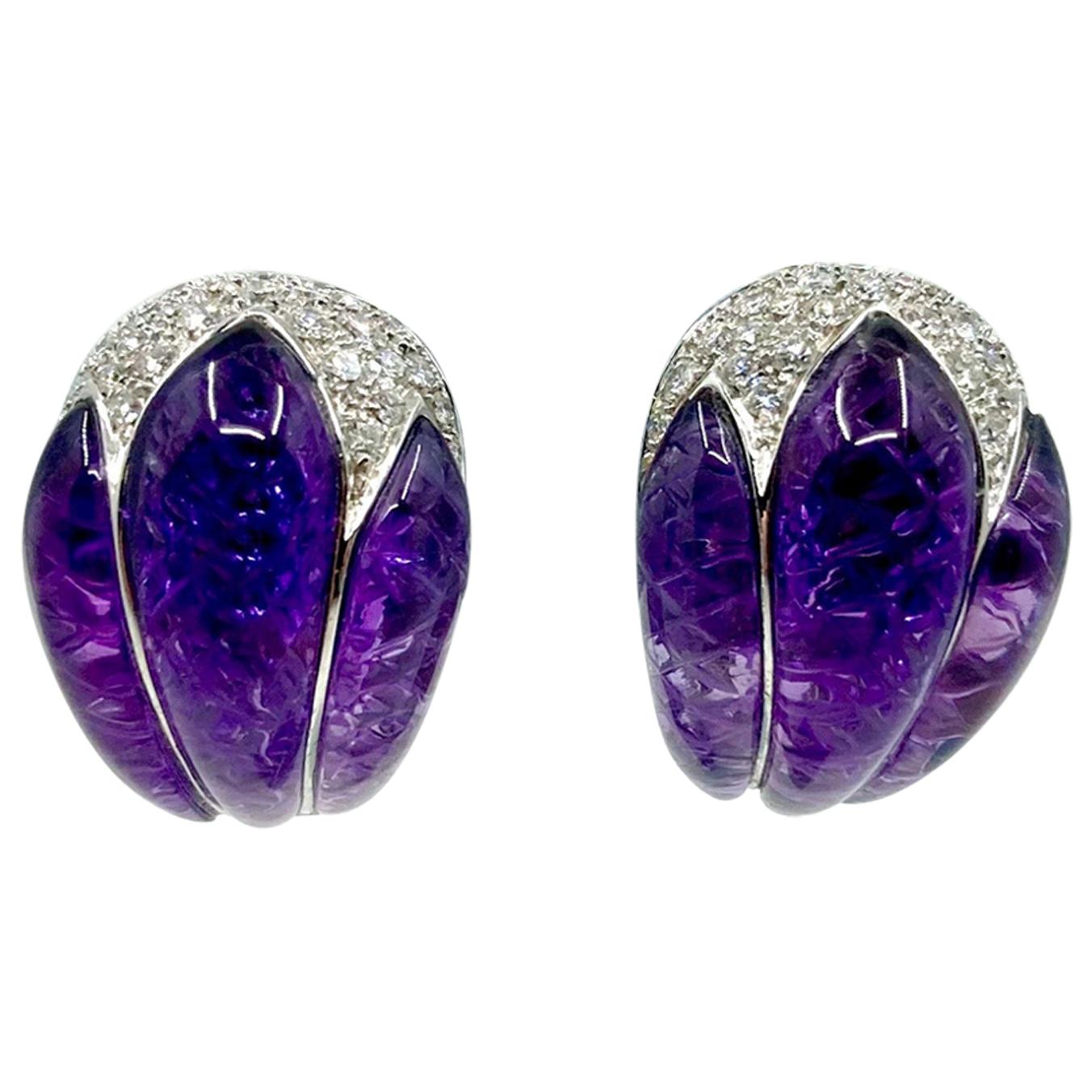 18 Karat Gold Natural Carved Amethyst and White Diamonds Earrings For Sale