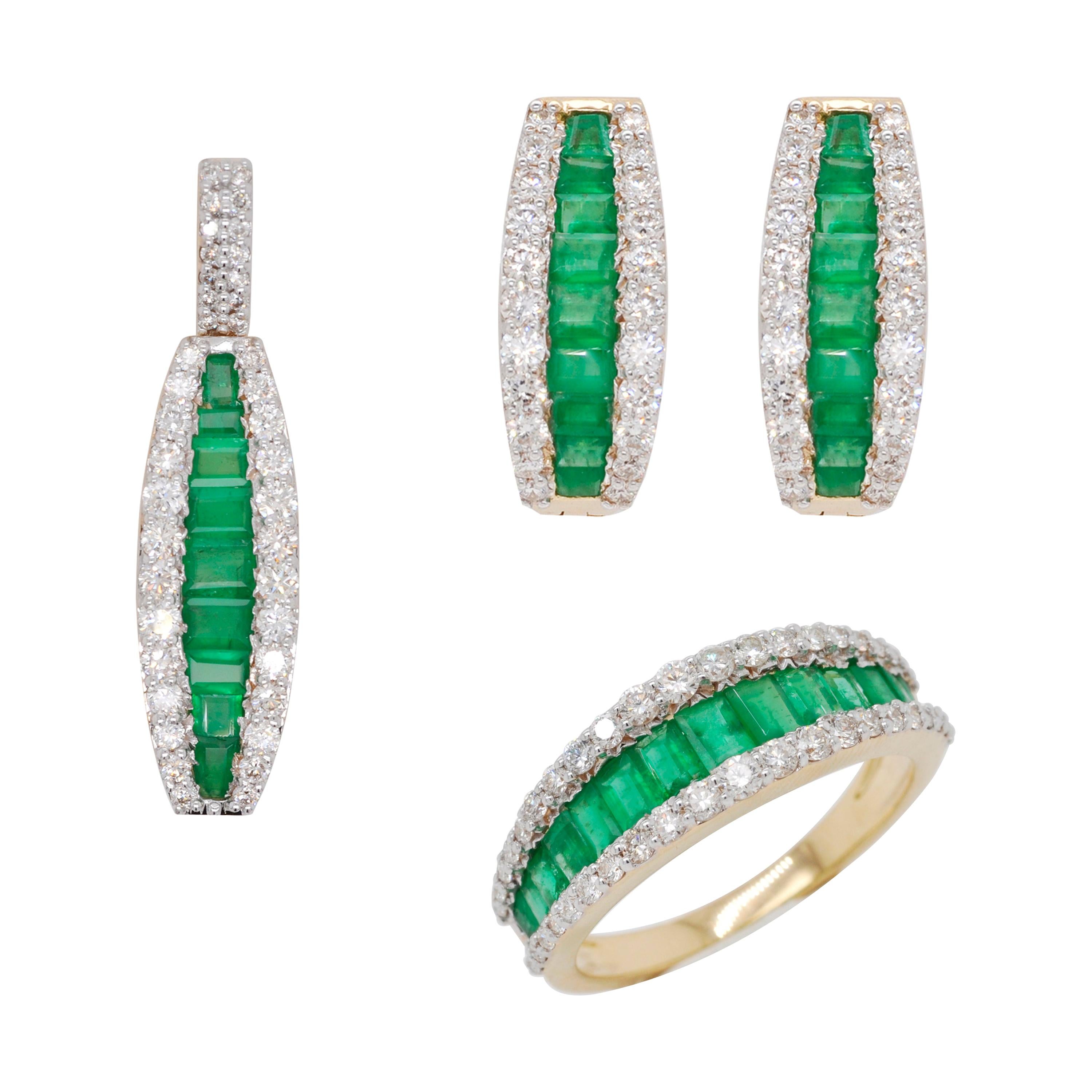18K Gold Zambian Emerald Diamond Pendant Necklace Huggies Earrings Ring Set For Sale