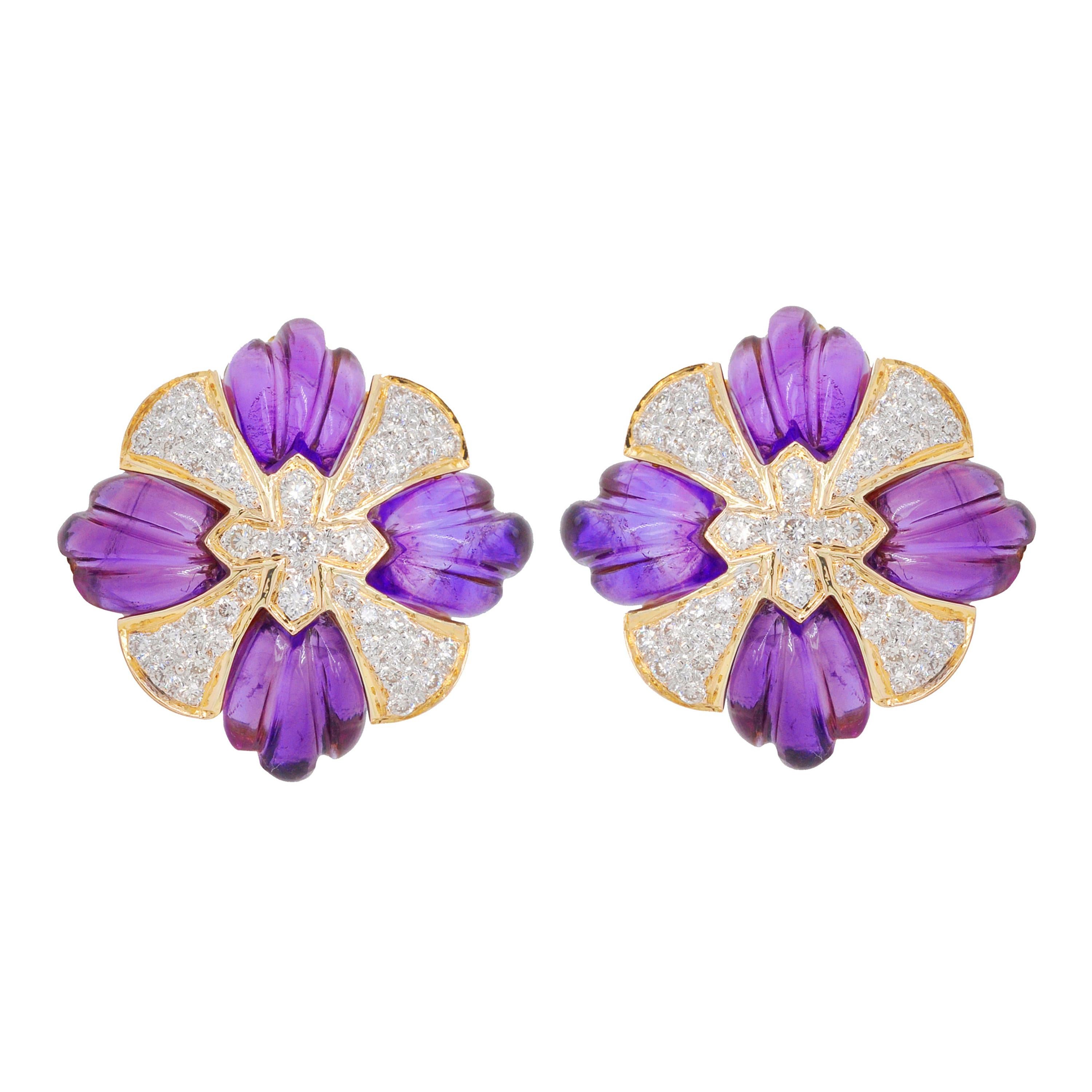 18 Karat Gold Natural One-of-a-Kind Amethyst Carving with Diamond Stud Earrings For Sale