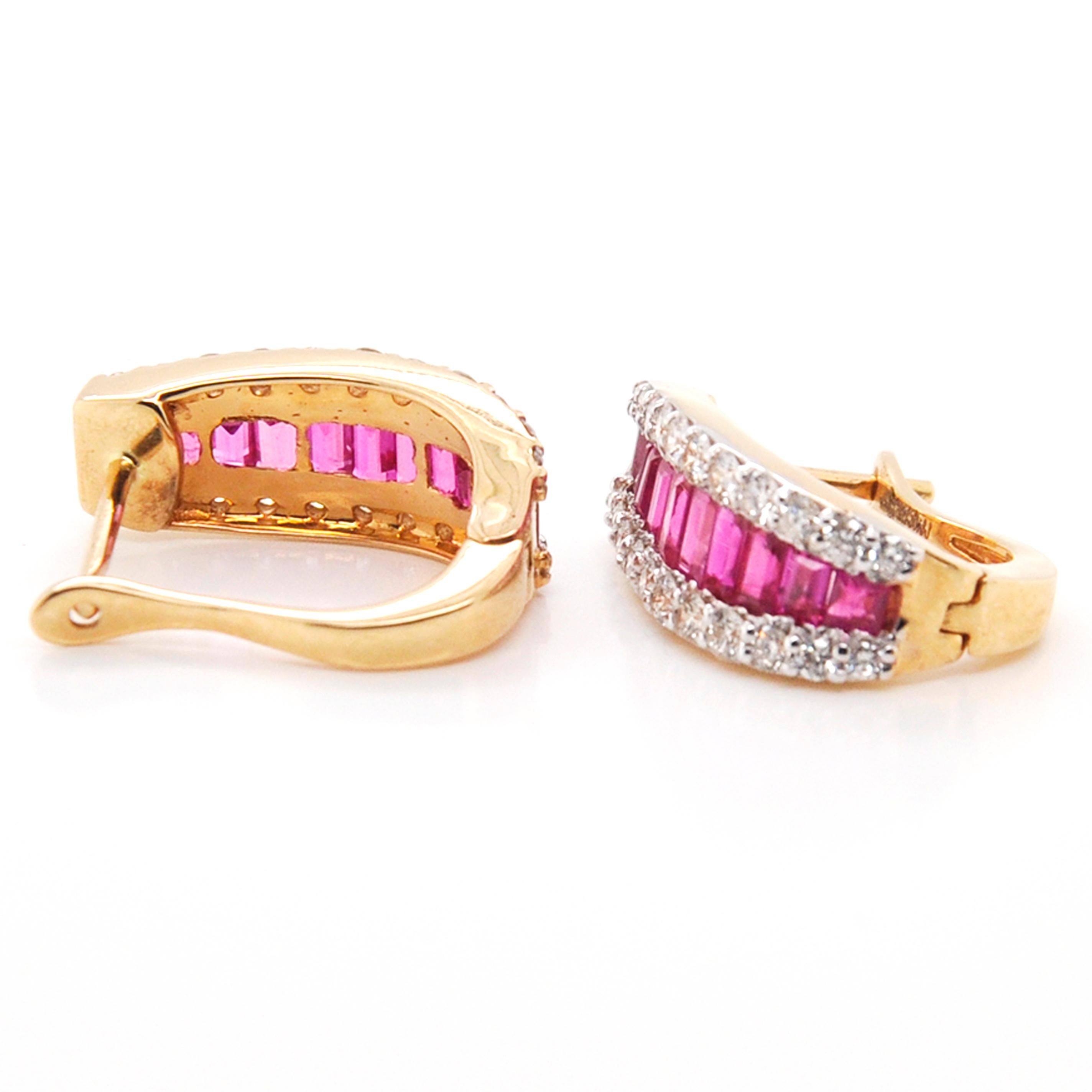 18 Karat Gold Natural Ruby Diamond Huggies Pendant Necklace Earrings Ring Set For Sale 5