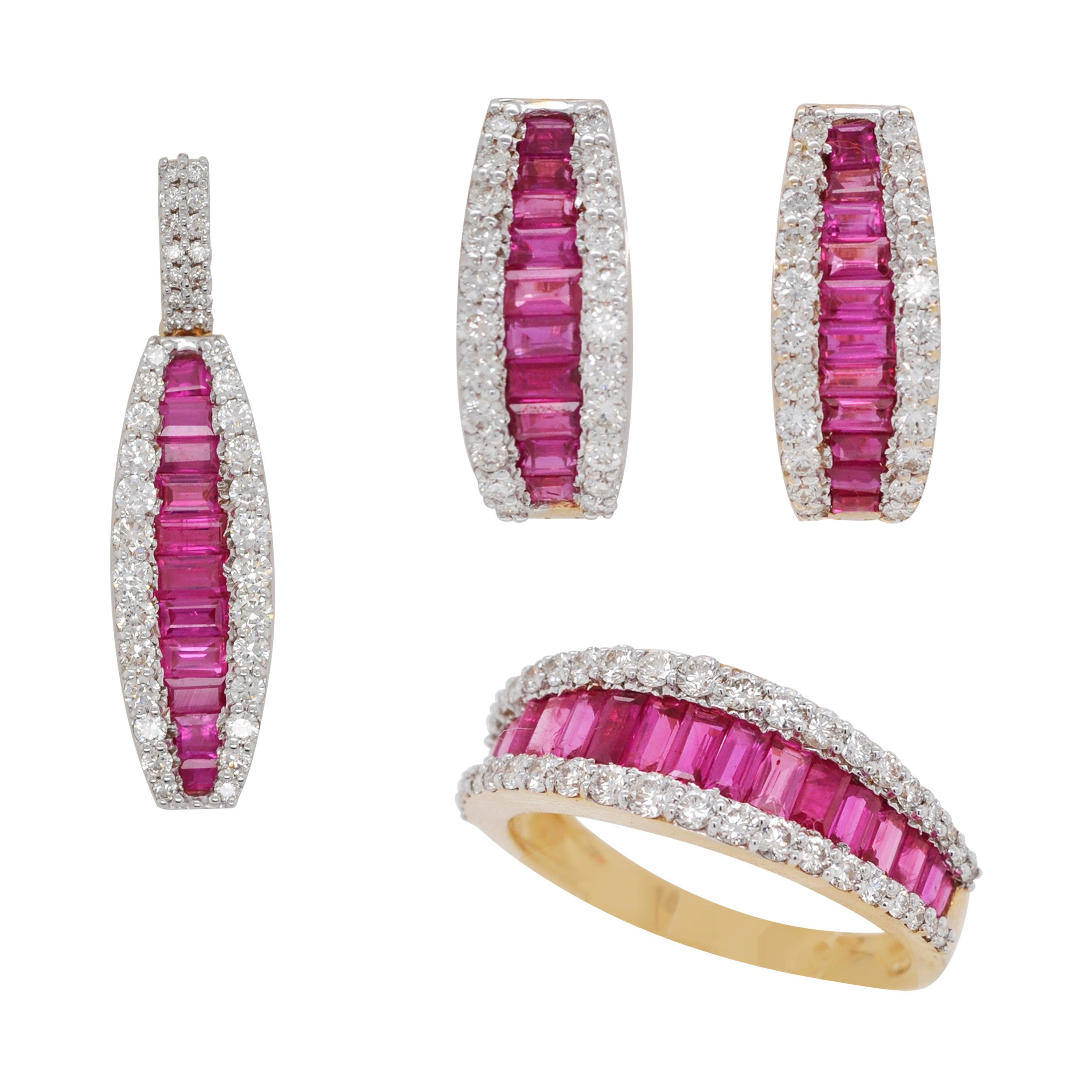 18 Karat Gold Natural Ruby Diamond Huggies Pendant Necklace Earrings Ring Set For Sale