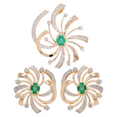 18 Karat Gold Natural Zambian Emerald Swirl Diamond Pendant Earrings Set