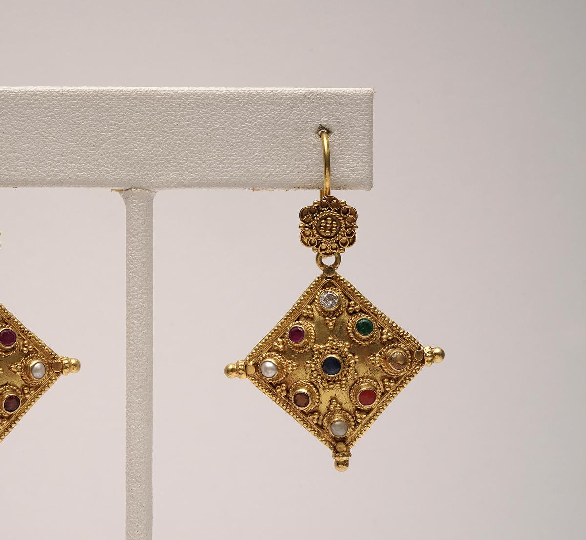 18 Karat Gold Nava Ratna Drop Earrings with Precious Stones, India In Excellent Condition In Nantucket, MA