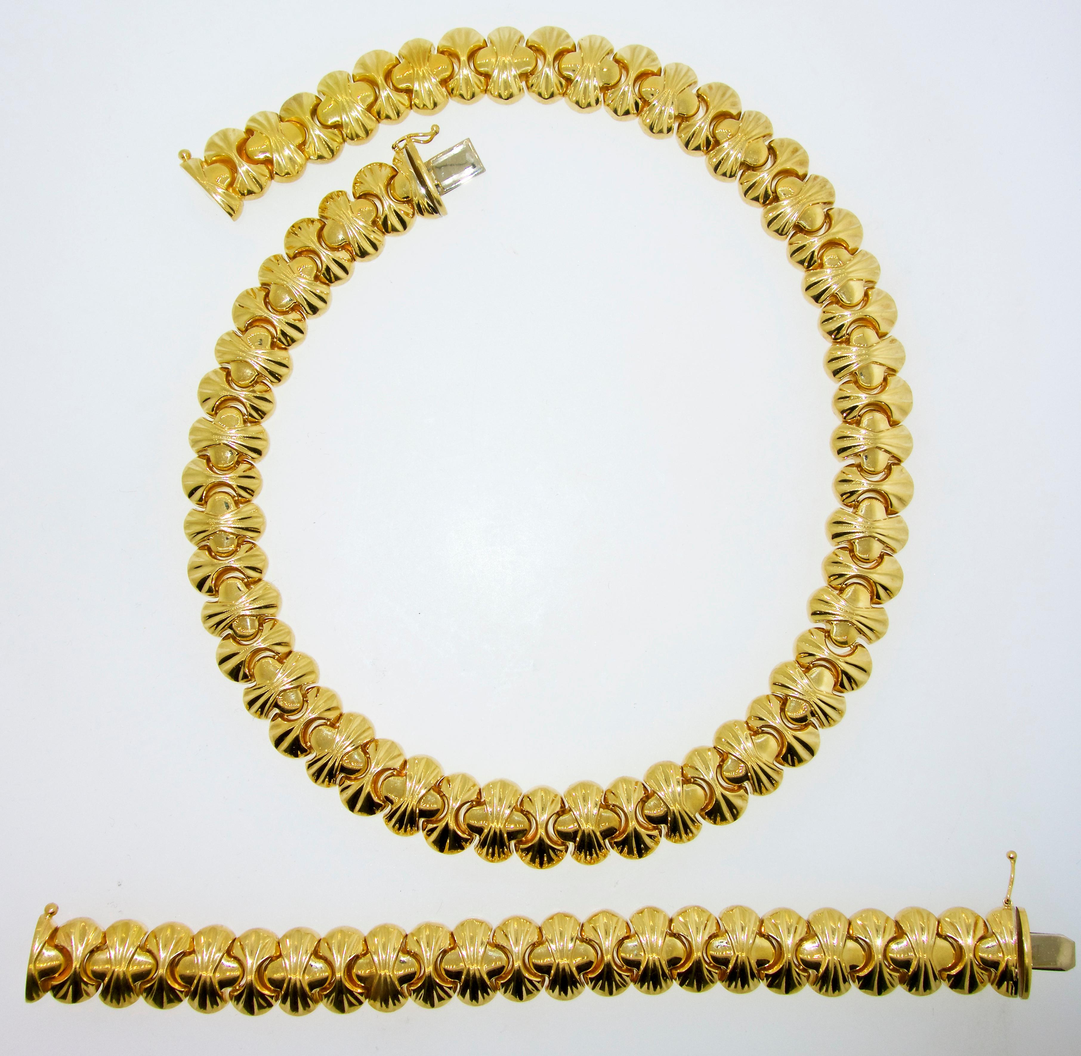 Women's or Men's 18 Karat Gold Necklace and Bracelet Set