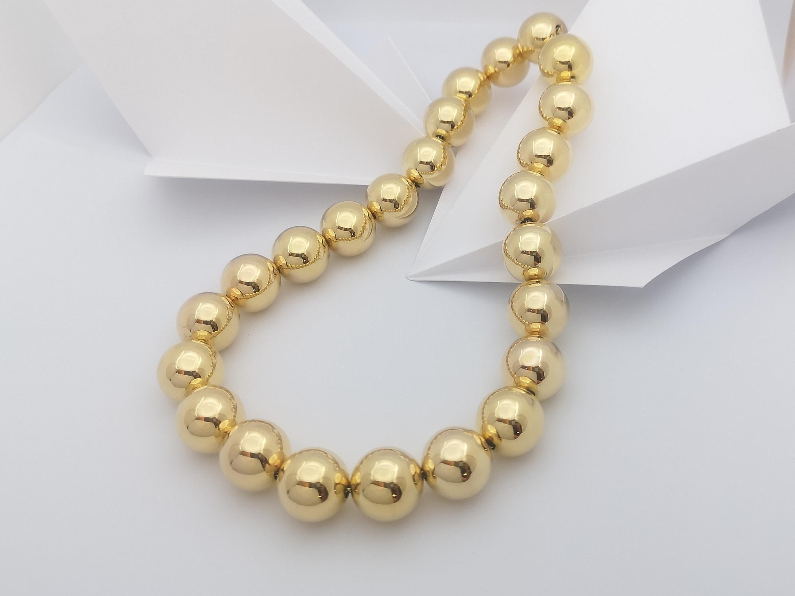18 Karat Gold Necklace In New Condition For Sale In Bangkok, TH