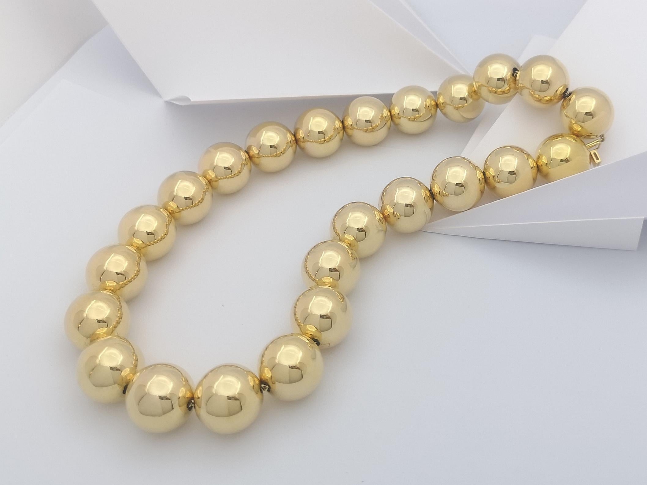 18 Karat Gold Necklace For Sale 1
