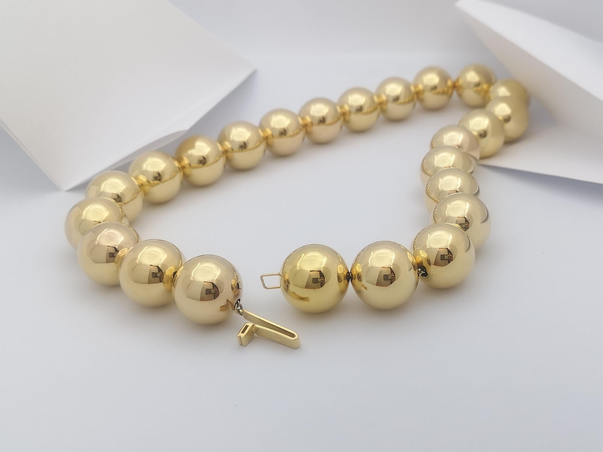 18 Karat Gold Necklace For Sale 2
