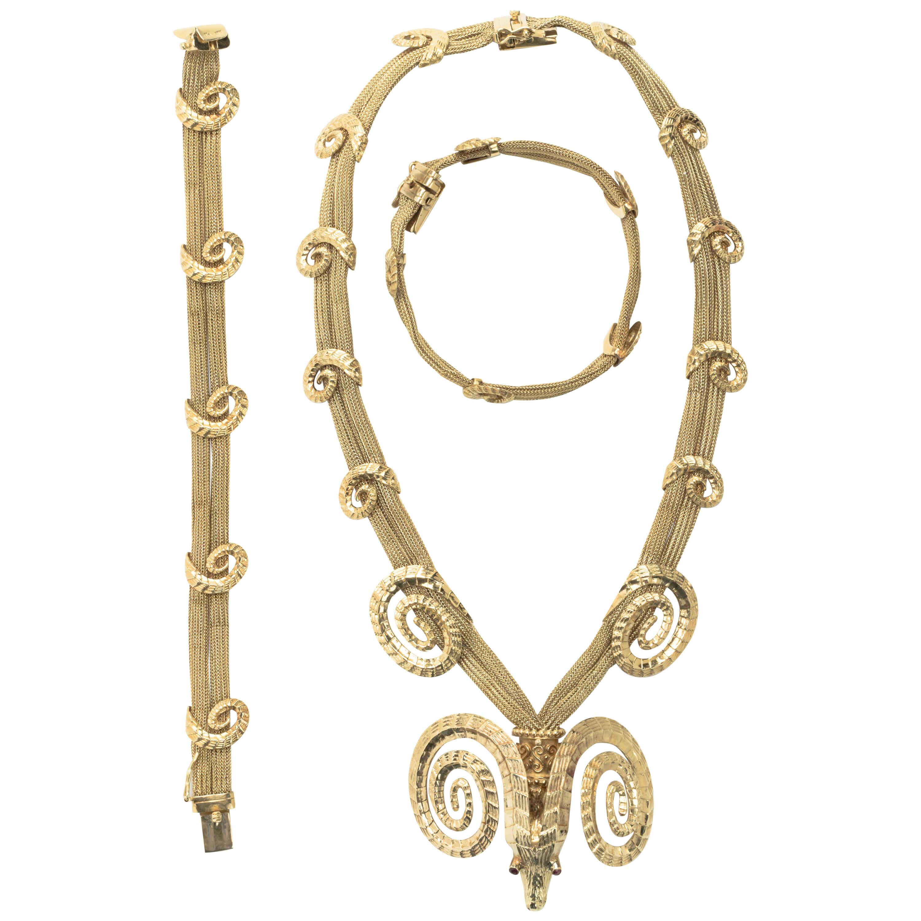 18 Karat Gold Necklace That Incorporates Two Detachable Bracelets For Sale