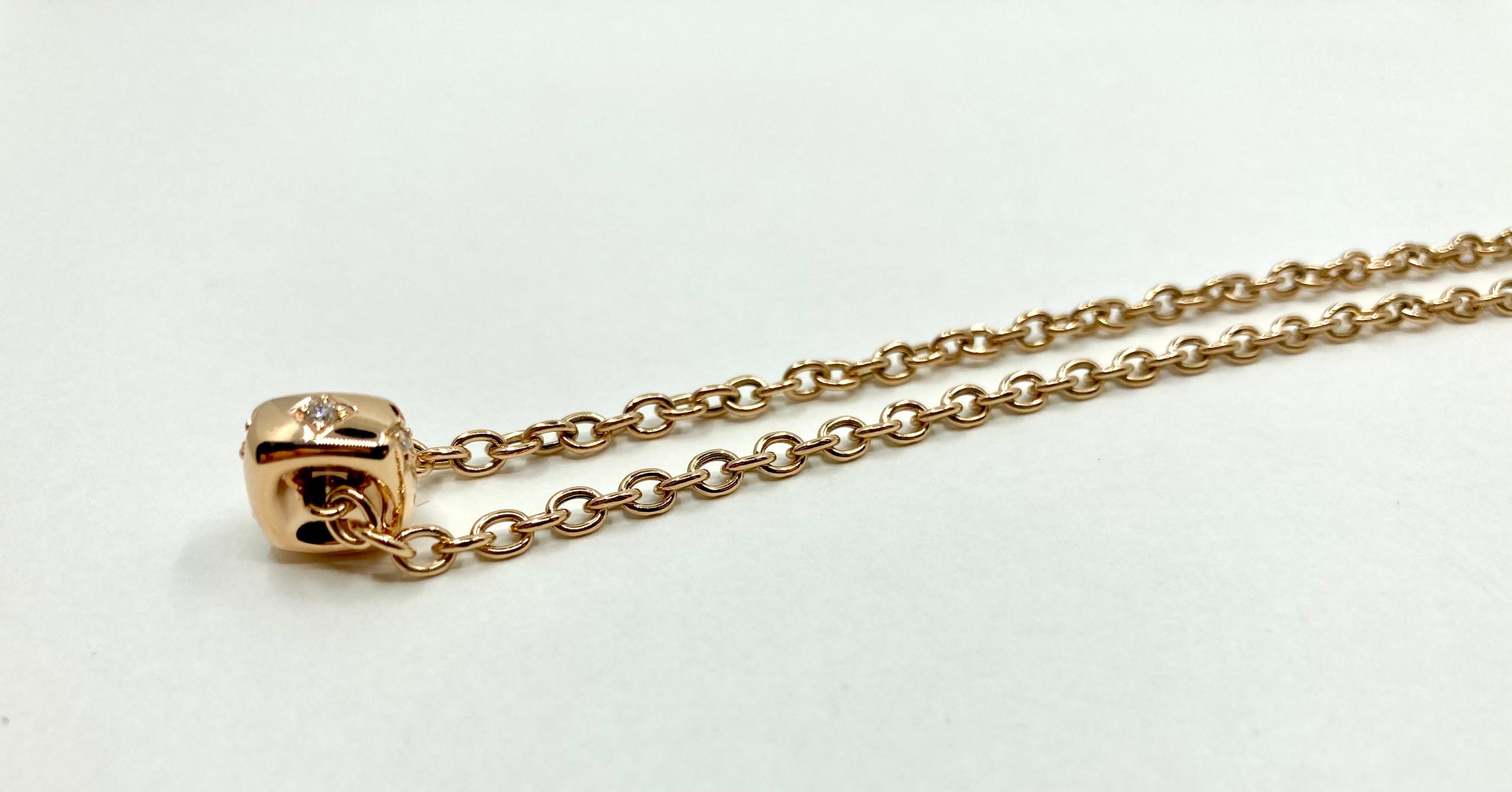 Timeless elengat Rose Gold necklace, with diamonds ct. 0.15, Made in Italy by Roberto Casarin. 

Small details always make a difference, and this necklace is no exception. Casual yet stylish, its easy wearable design makes it a perfect gift and a