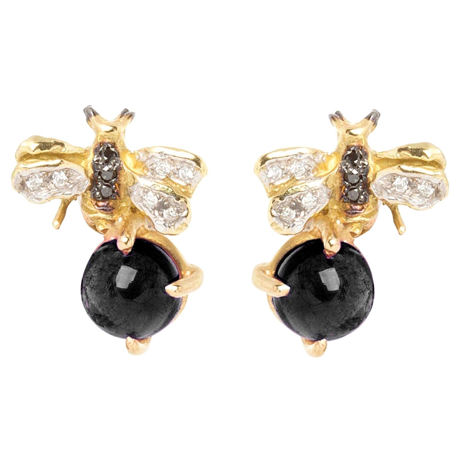 Bees 18 Karat Gold Onyx 0.10 Karat White 0.06 Karat Black Diamond Stud Earrings For Sale