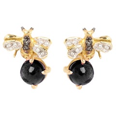 18 Karat Gold Onyx 0.10 Karat White 0.06 Karat Black Diamond Bees Stud Earrings