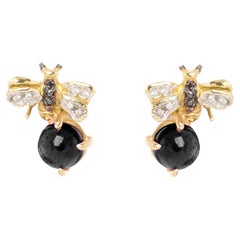 18 Karat Gold Onyx 0.16 Karat White & Black Diamond Bees Stud Earrings