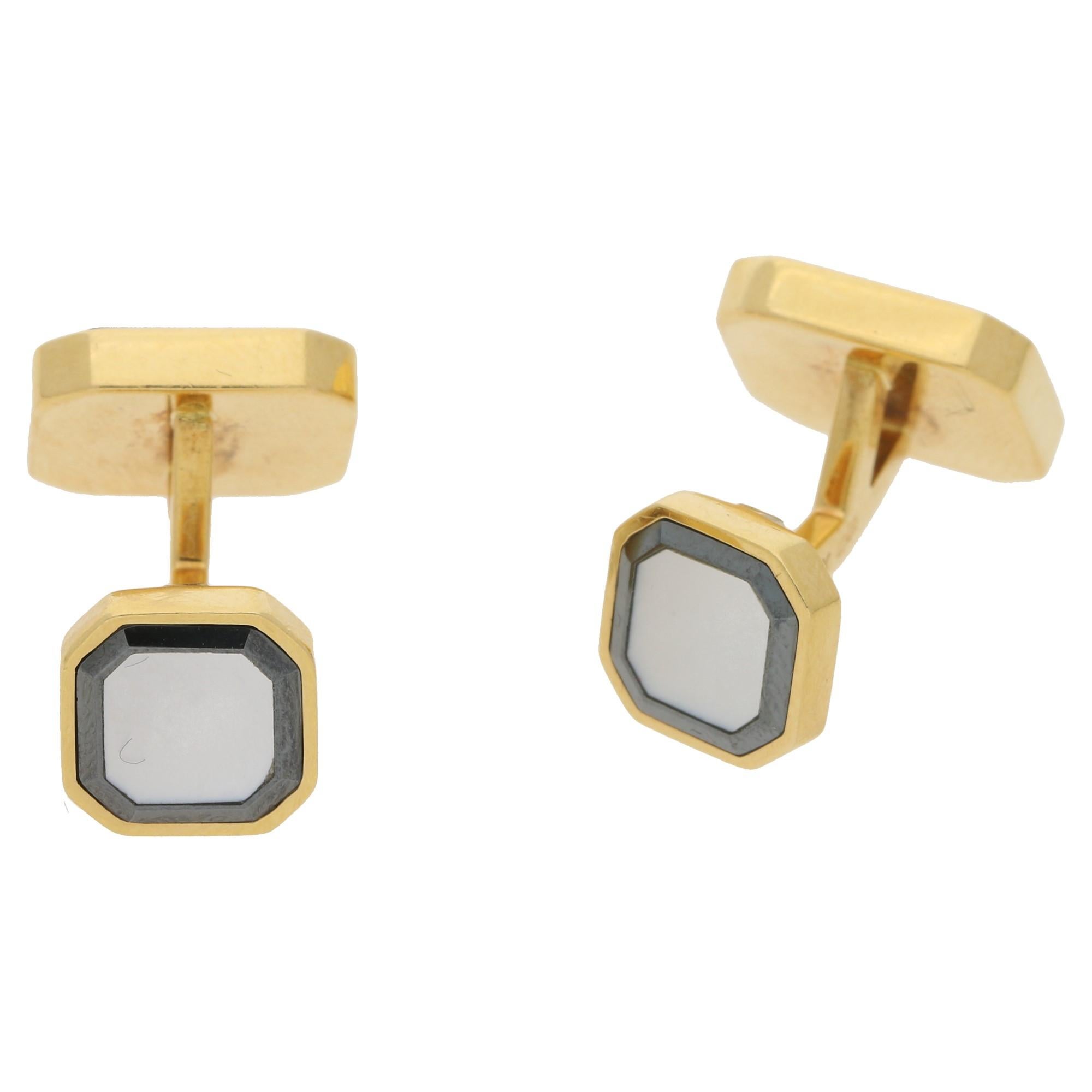 Cabochon Vintage Piaget Cufflinks in 18 Carat Yellow Gold with Onyx and Mother-of-Pearl For Sale