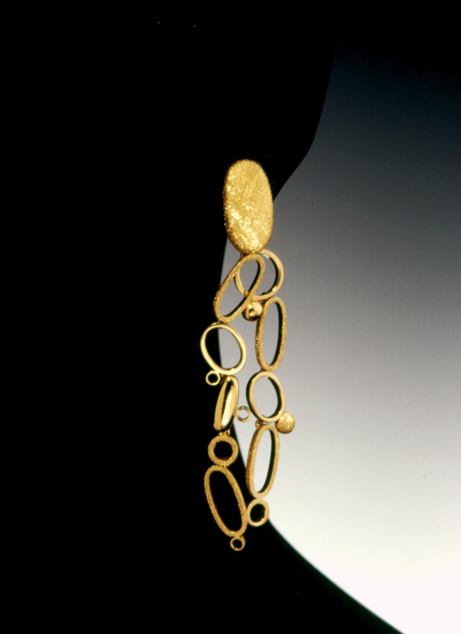 18 Karat Yellow Gold detachable earrings In New Condition For Sale In Brooklyn, NY