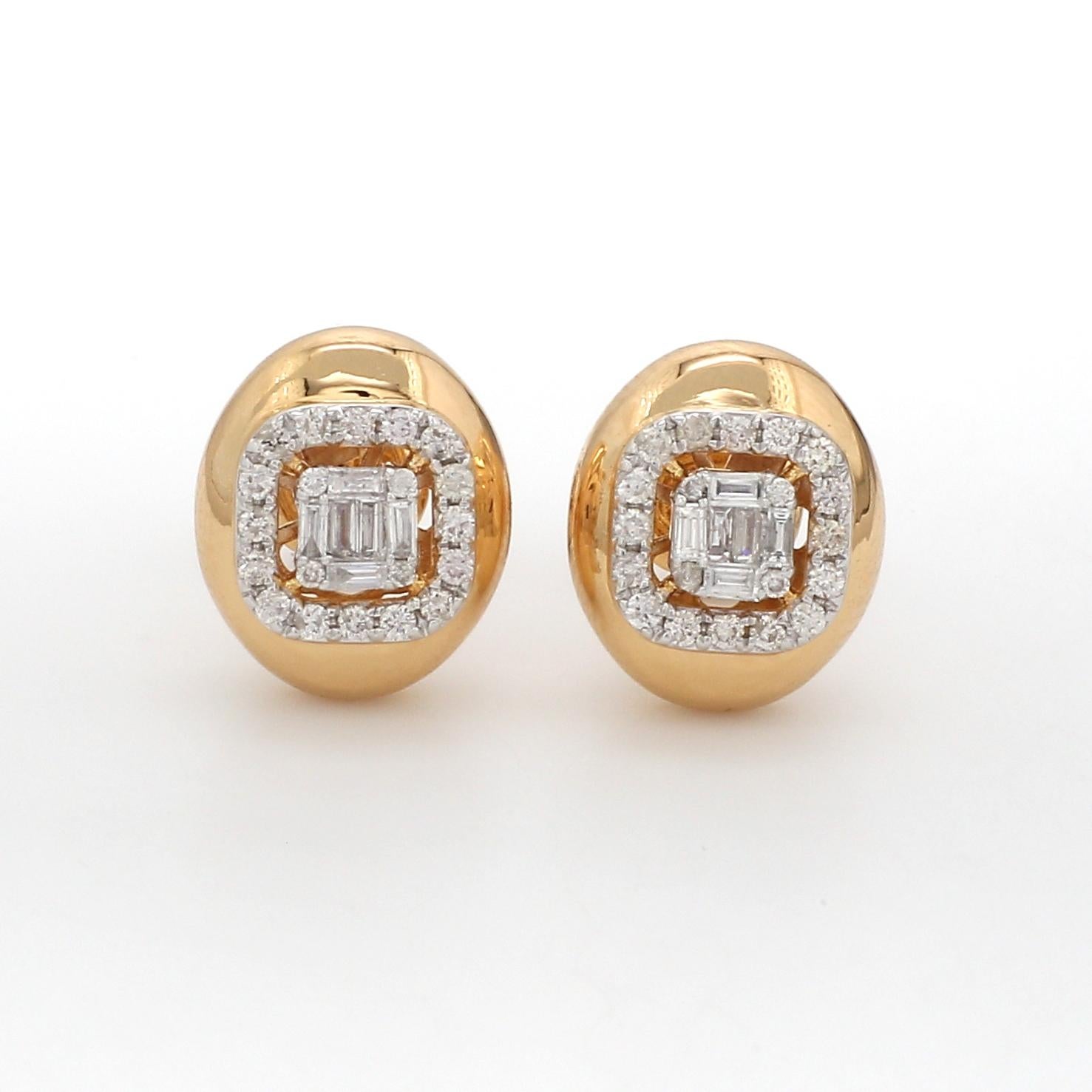 18 Karat Gold Oval Diamond Stud Earrings In New Condition For Sale In Hoffman Estate, IL