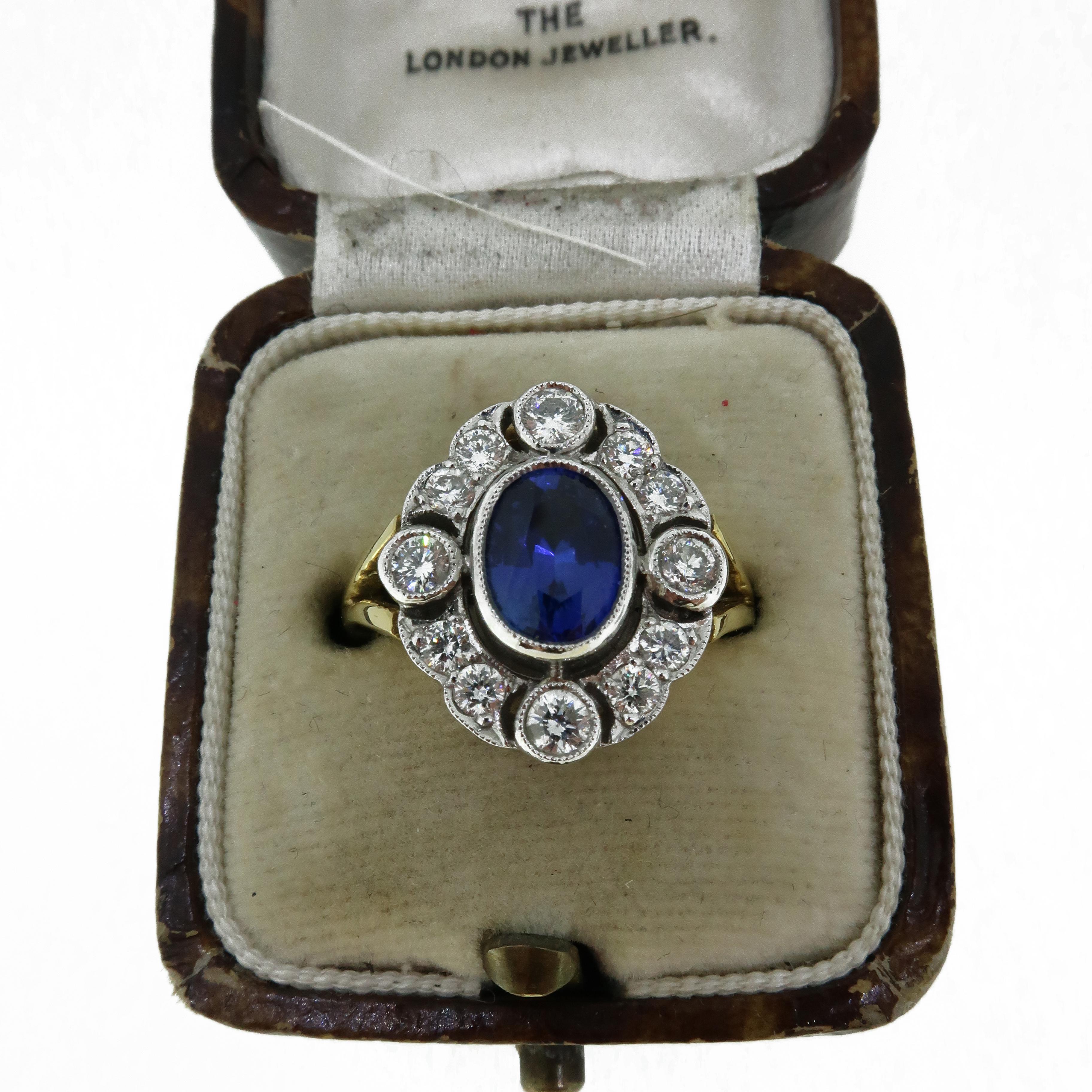 18 Karat Gold Oval Sapphire and Diamond Art Deco Style Cocktail Cluster Ring For Sale 2