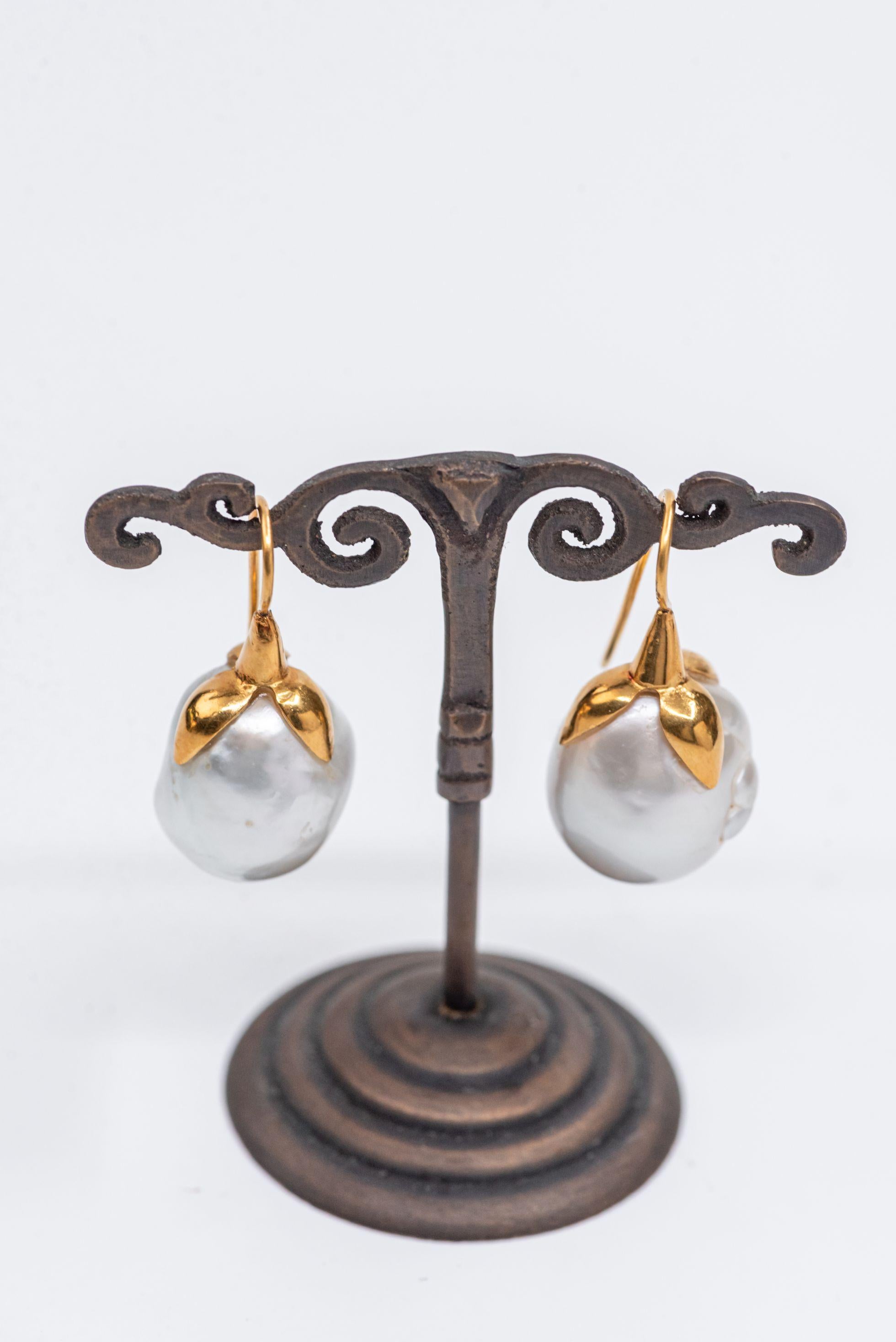 Contemporary 18 Karat Gold Oversized Baroque South Sea Pearl Dangle Earring For Sale