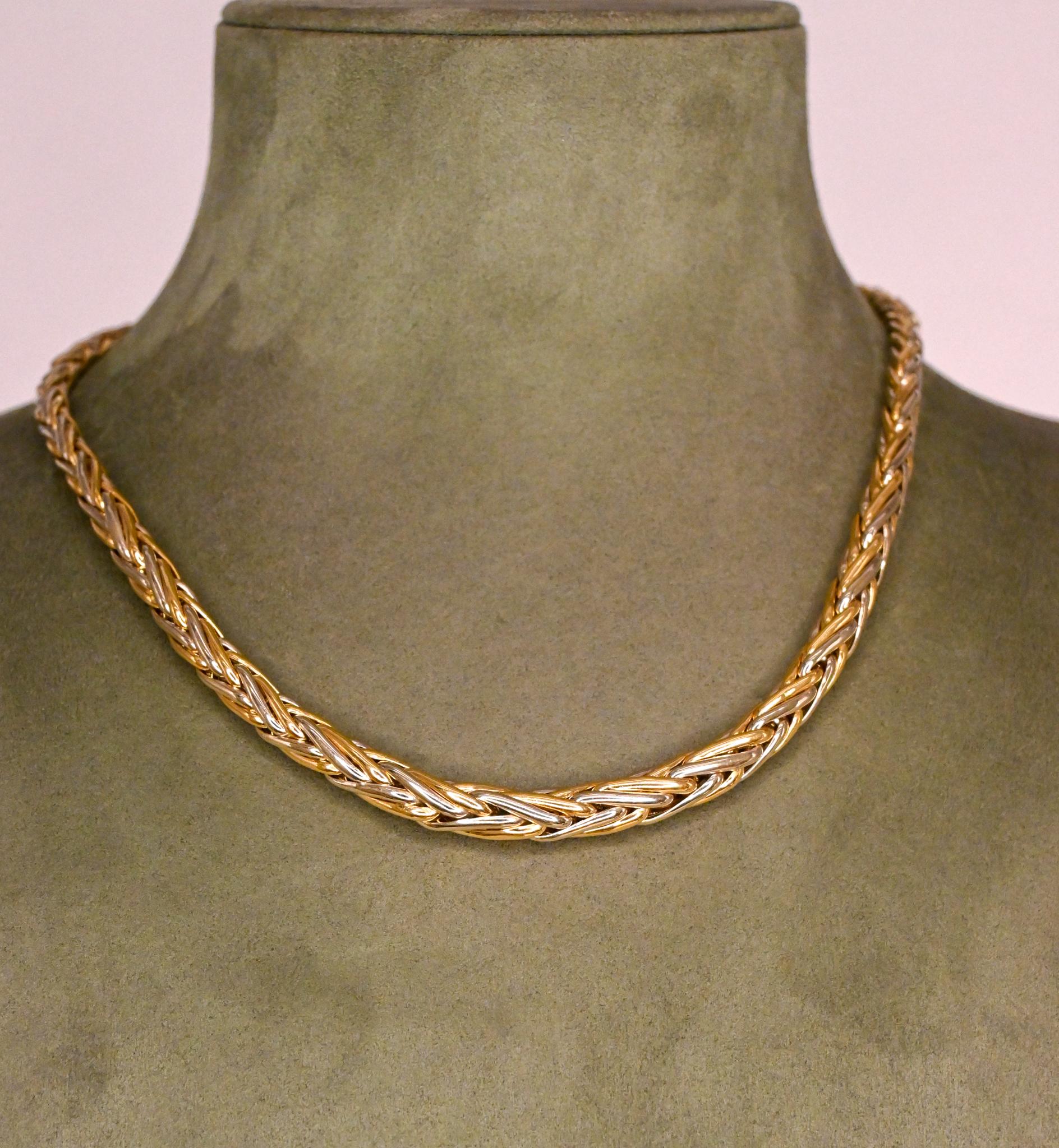Women's 18 Karat Gold Palm Mesh Chute Necklace