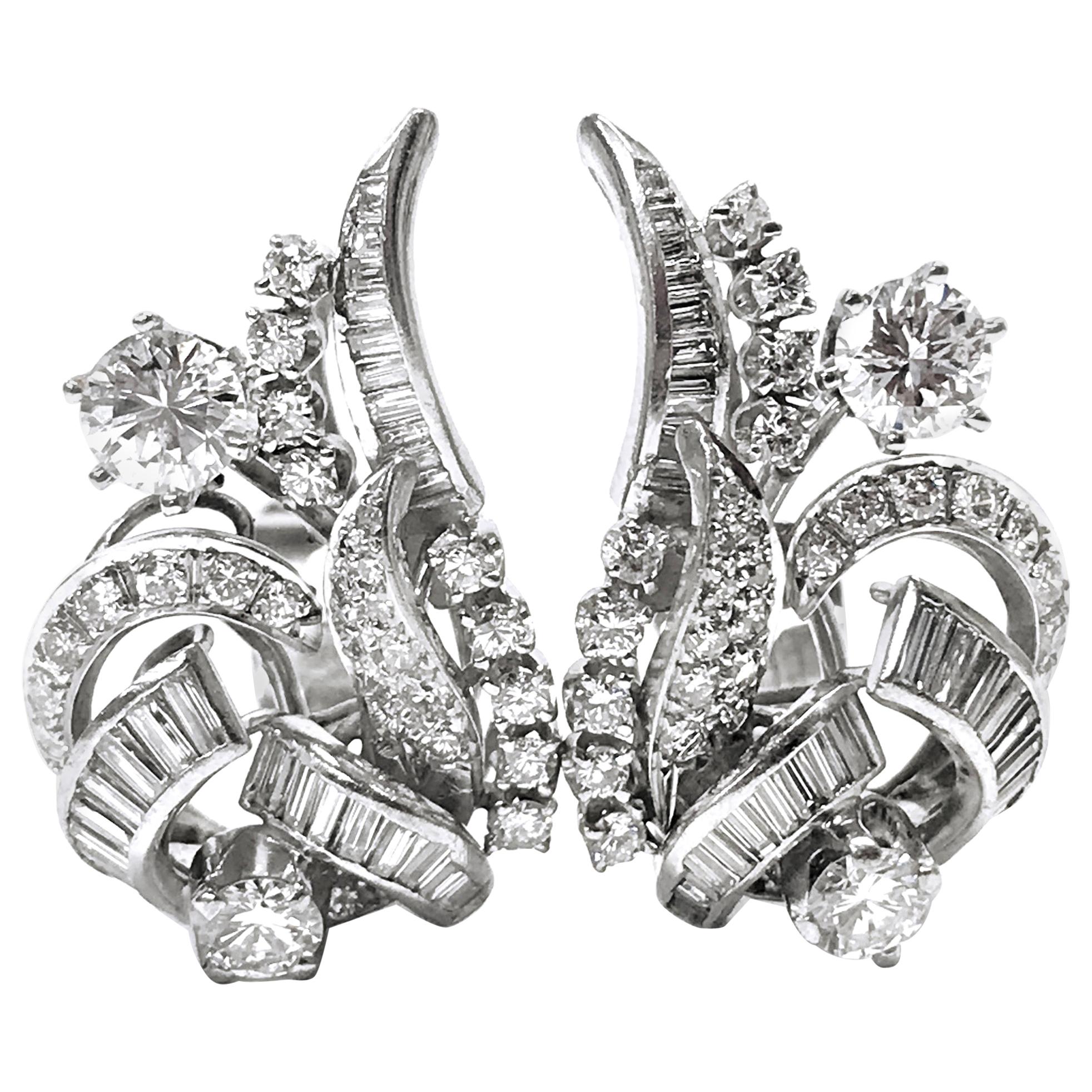 18 Karat Gold Pavé Baguette Diamond Earrings