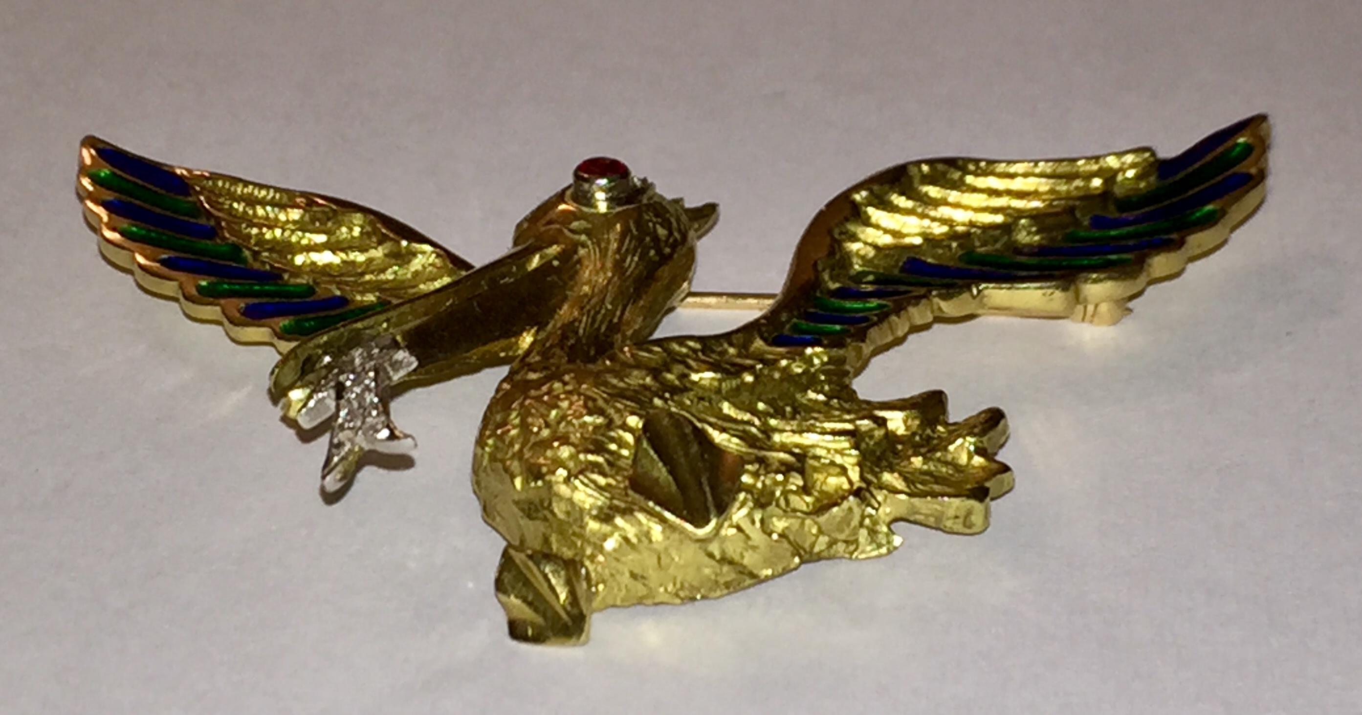 18 Karat Gold Pelican Enamel Pin with Ruby Eye and Pave Diamond Fish In Good Condition For Sale In New York, NY