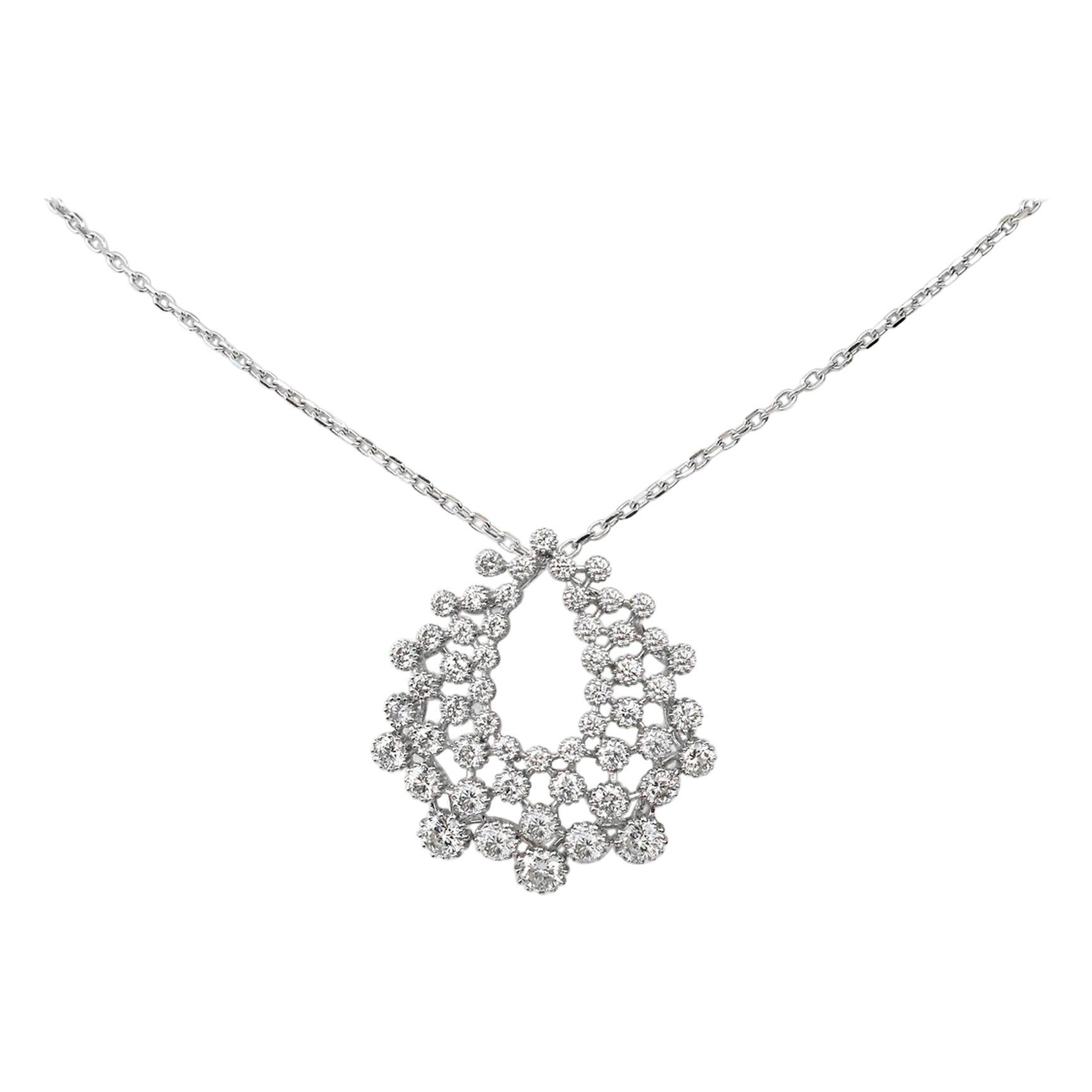 18 Karat Gold Pendant Necklace White Gold Diamond Pave Fashion Pendant Necklace