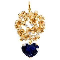 Six Carats Heart Cut Sapphire and Diamonds Yellow Gold Pendant Necklace