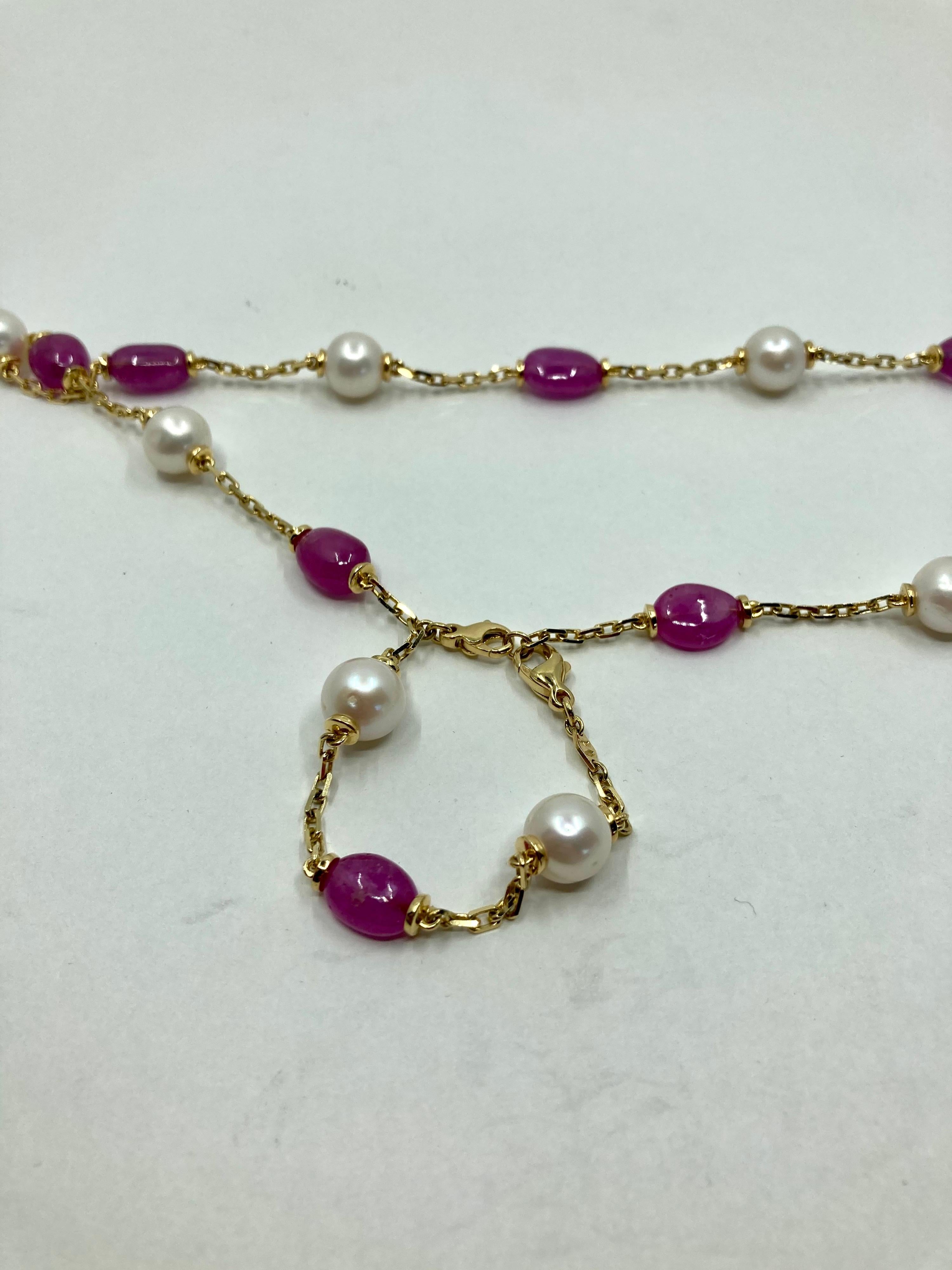 Round Cut 18 Karat Gold Pink Sapphires and Pearls Necklace For Sale
