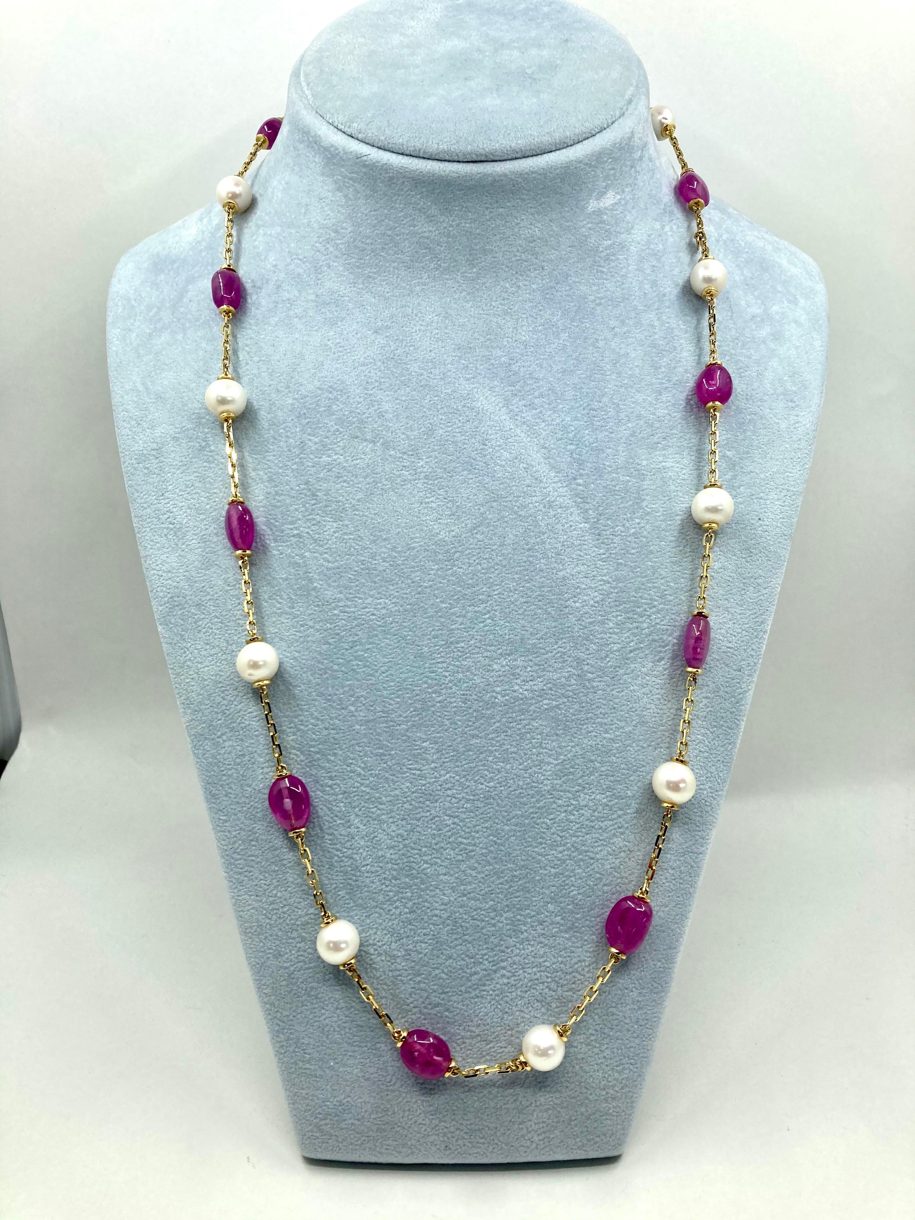 18 Karat Gold Pink Sapphires and Pearls Necklace In New Condition For Sale In Valenza, IT