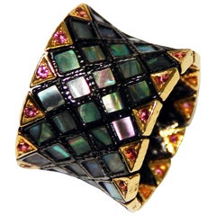 18 Karat Gold Pink Tourmaline Abalone Band Ring