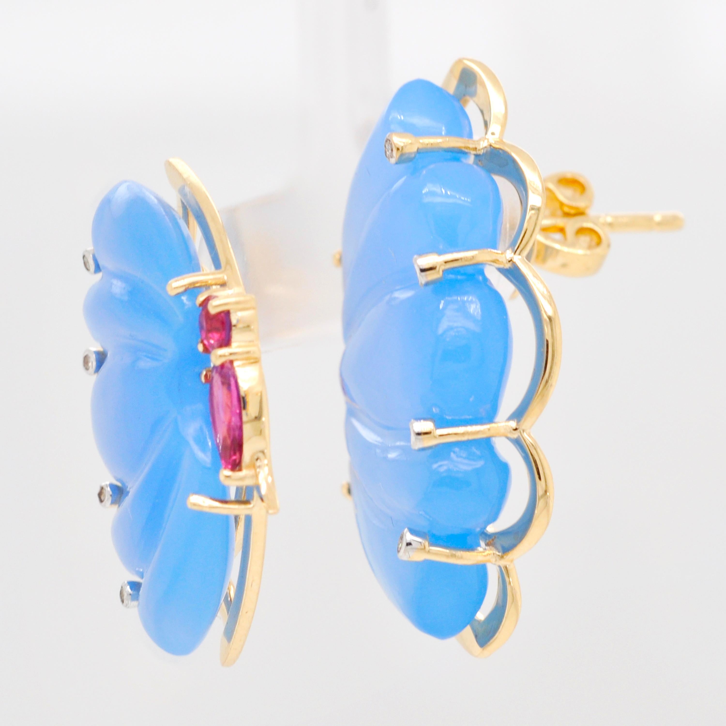 18 Karat Gold Pink Tourmaline Blue Chalcedony Butterfly Carving Diamond Earrings In New Condition For Sale In Jaipur, Rajasthan