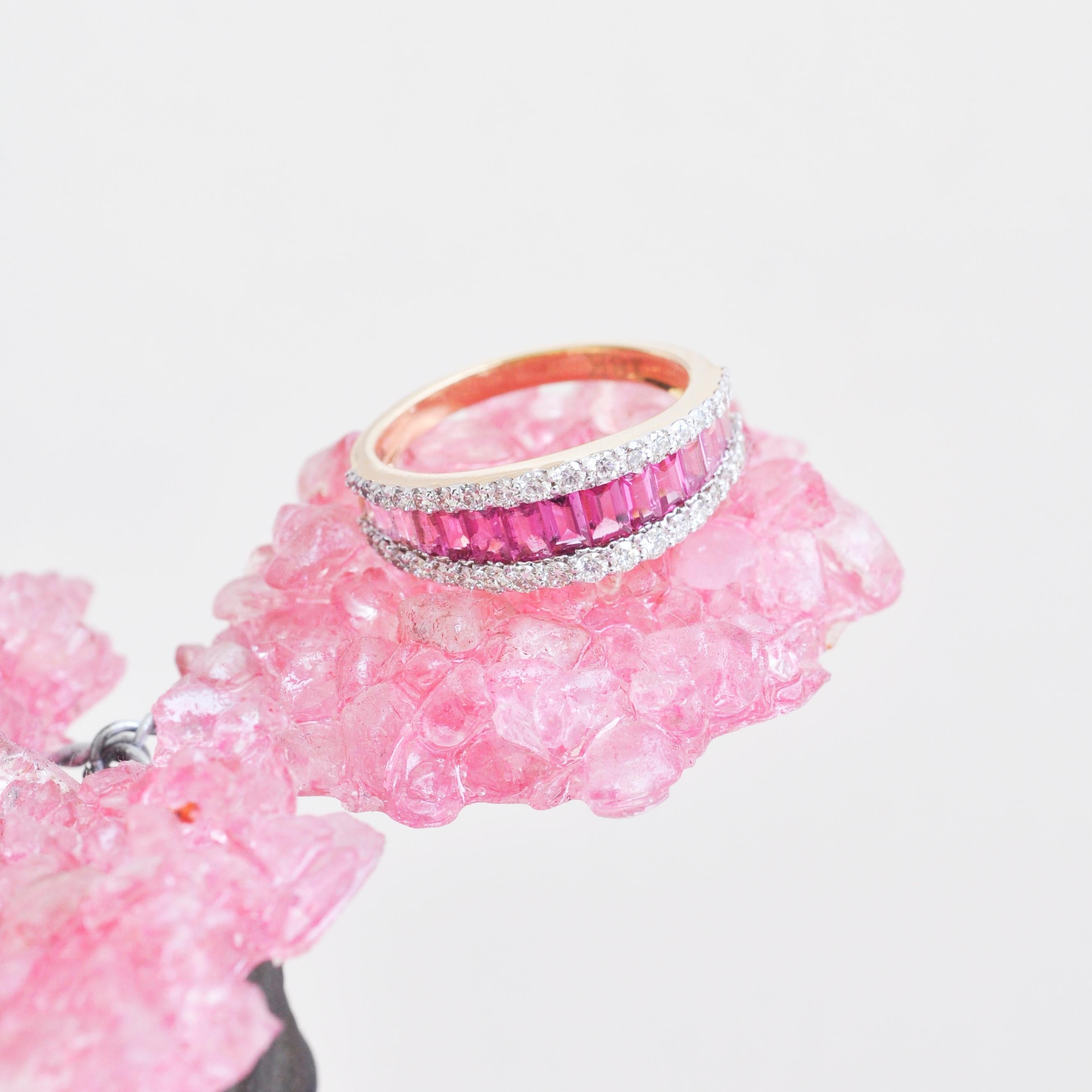 18 Karat Gold Pink Tourmaline Diamond Huggies Pendant Necklace Earrings Ring Set For Sale 9