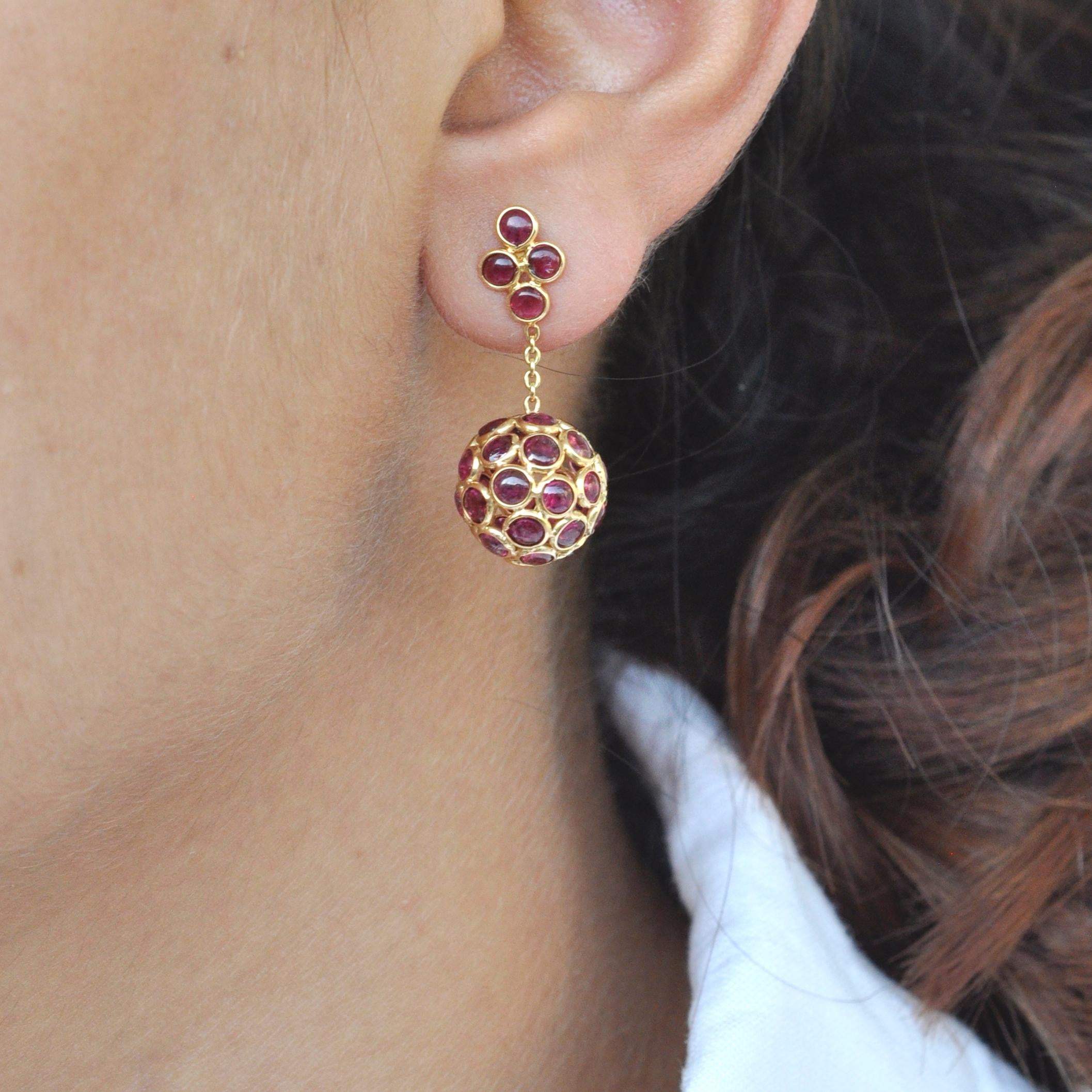 18 Karat Gold Pink Tourmaline Round Dangling Ball Earrings For Sale 3