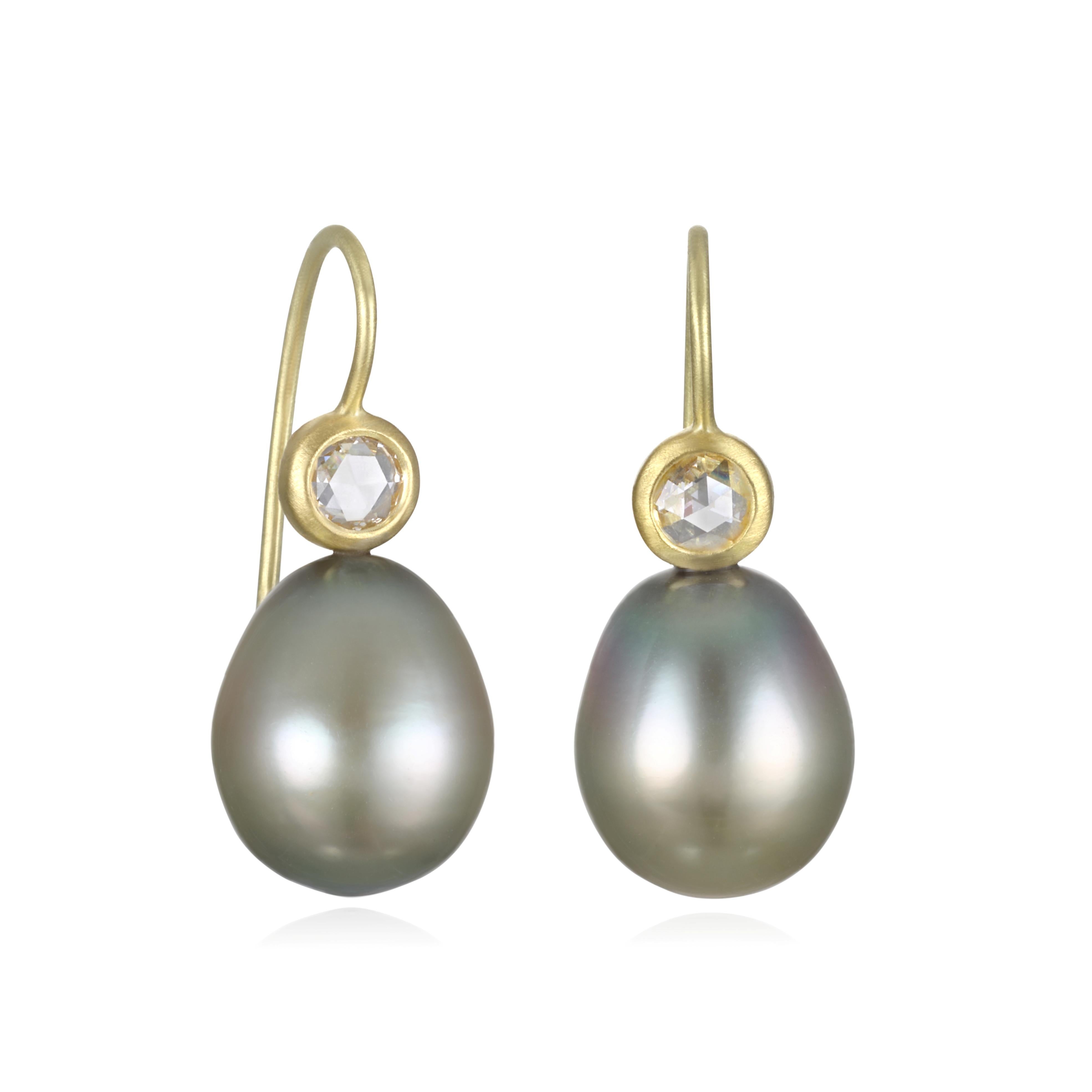 18 Karat Gold Pistazien-Tahiti-Perlen und Diamant-Tropfen-Ohrringe (Rosenschliff) im Angebot