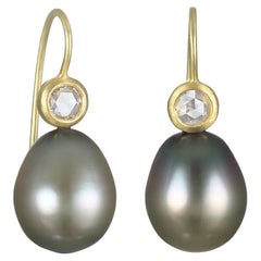 18 Karat Gold Pistazien-Tahiti-Perlen und Diamant-Tropfen-Ohrringe