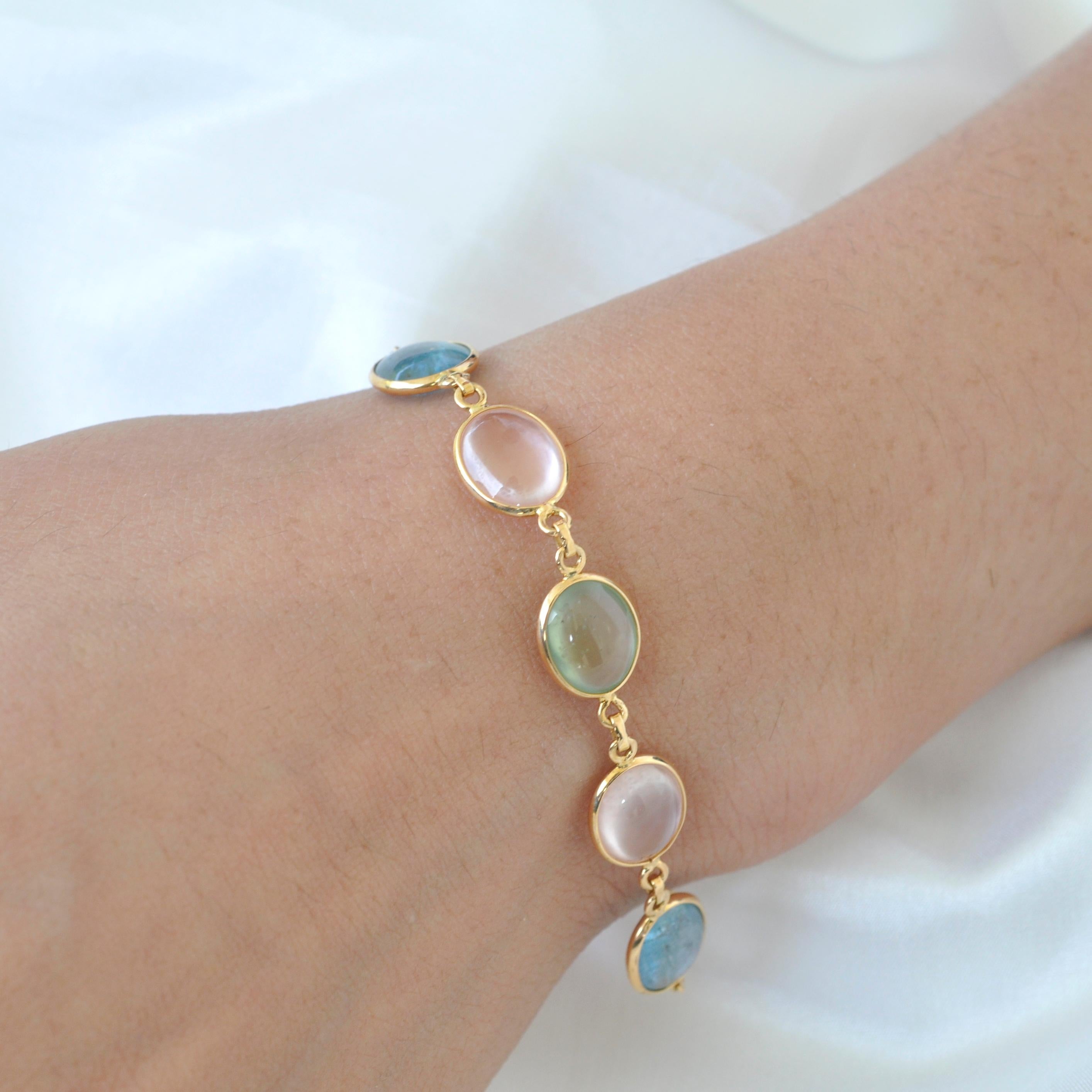 18 Karat Gold Prehnite Rose Quartz Aquamarine Oval Cabochon Bracelet For Sale 5