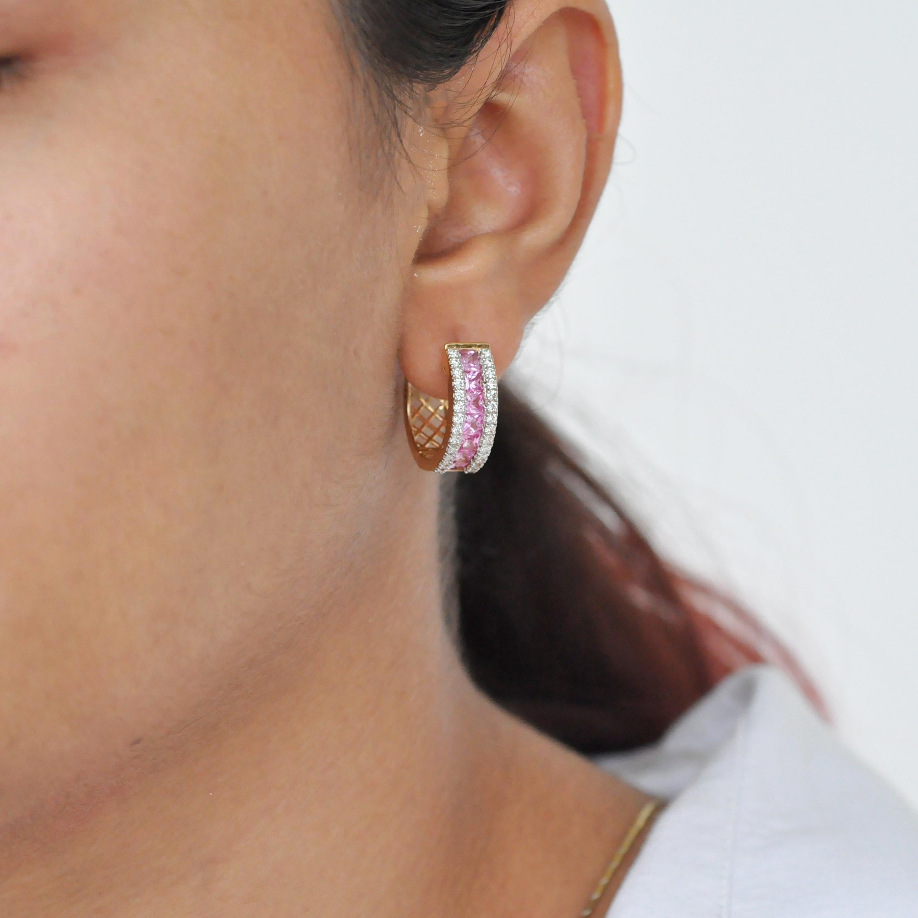 18 Karat Gold Princess Cut Pink Sapphire Diamond Pendant Hoop Earrings Ring Set For Sale 5