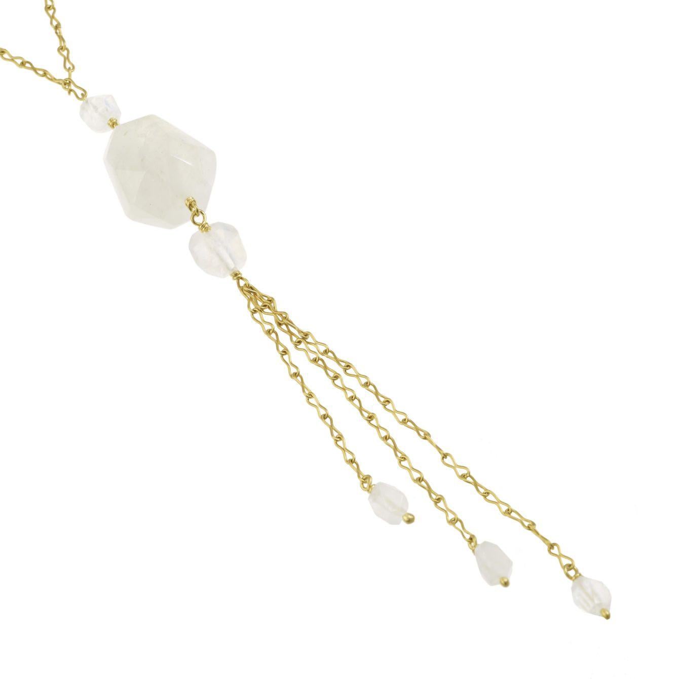 18 Karat Gold Rainbow Moonstone Tassel Necklace In New Condition For Sale In London, GB