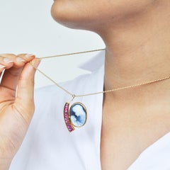 18 Karat Gold Rhodolite Mother and Child Cameo Diamond Pendant Necklace