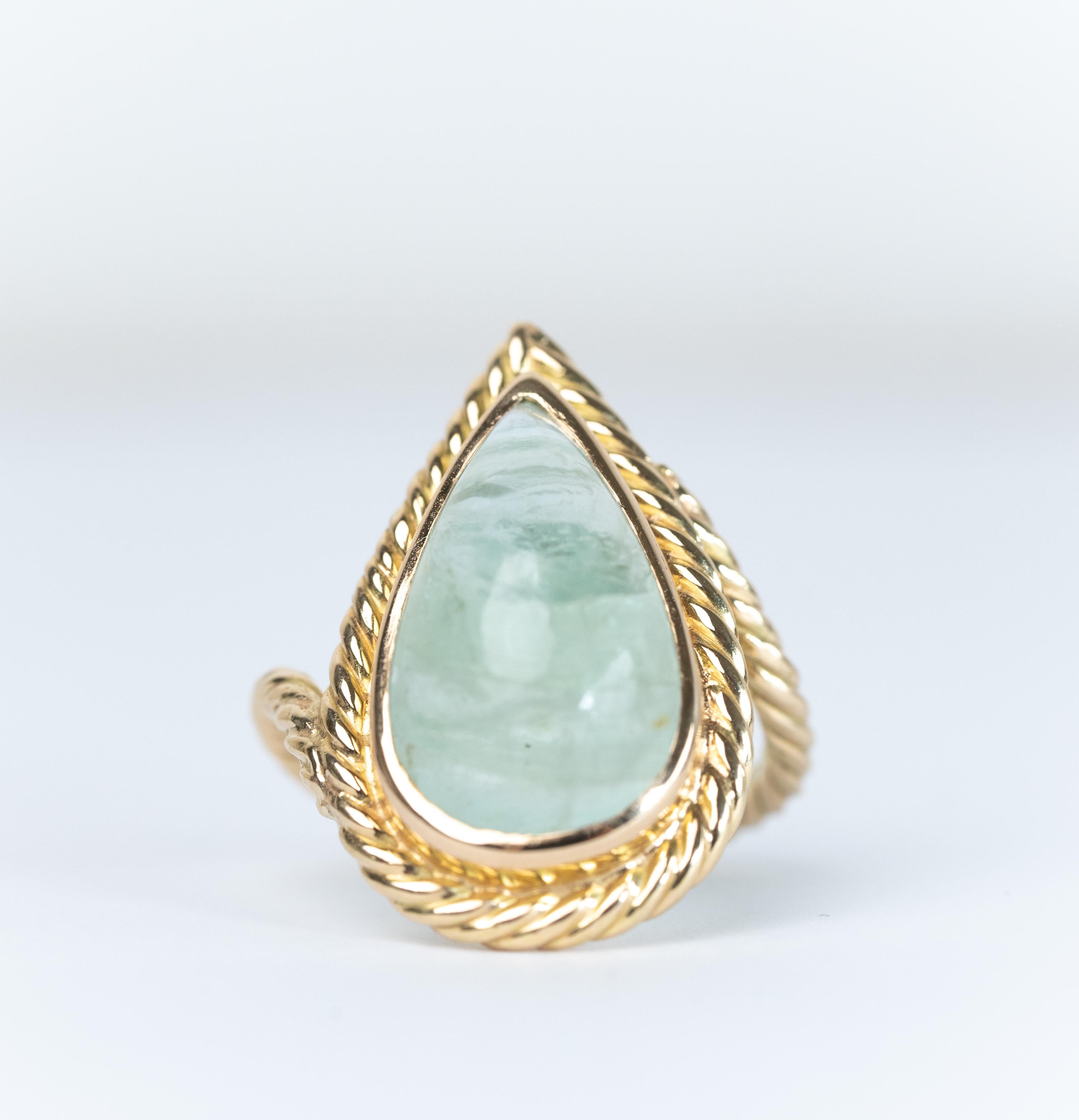 18 Karat Gold Ring with an 14, 08 Carat Aquamarine Cabochon by Marion Jeantet In New Condition For Sale In Paris, FR