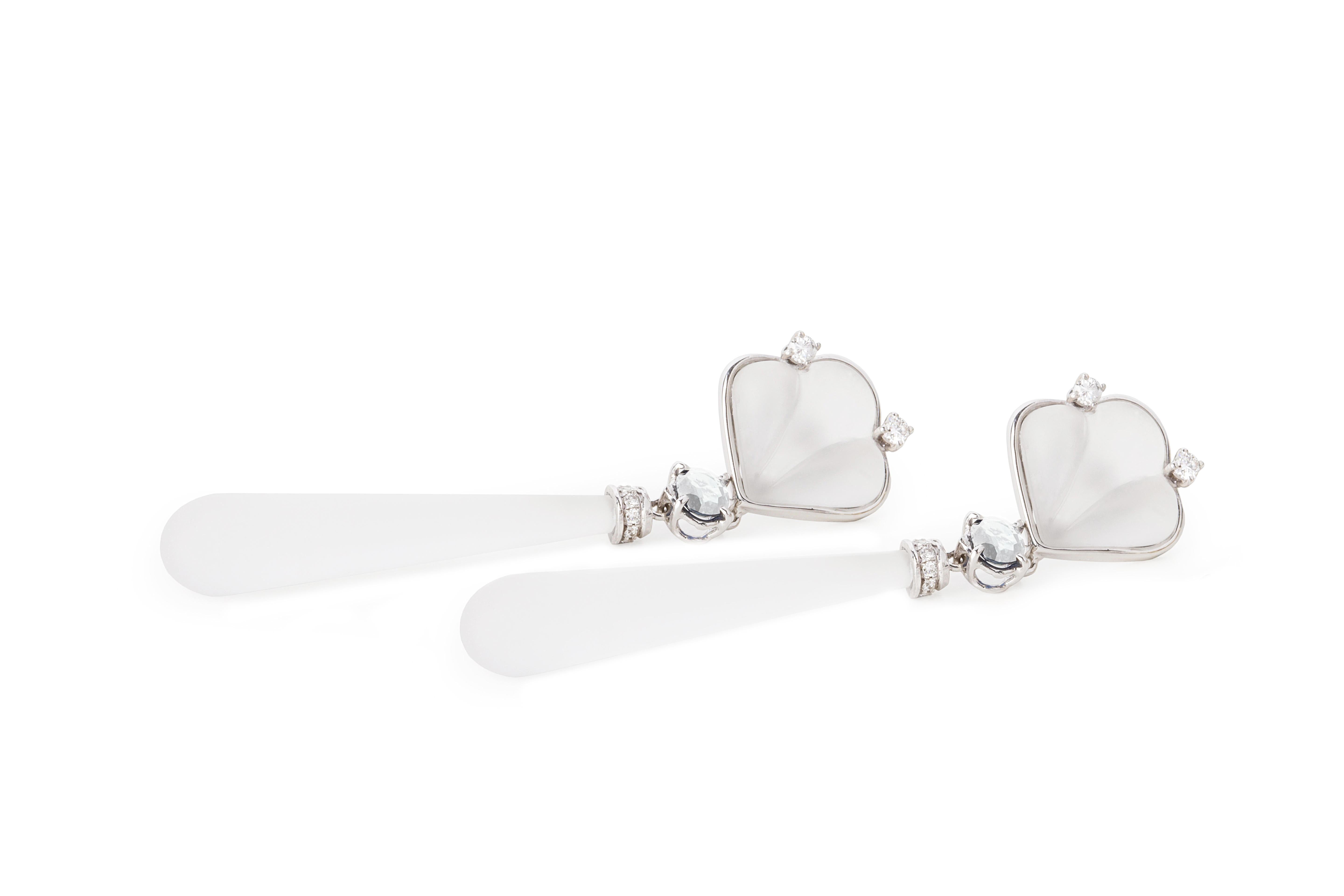 Brilliant Cut 18 Karat Gold Rock Crystal White Diamonds Deco Style Drops Earrings For Sale
