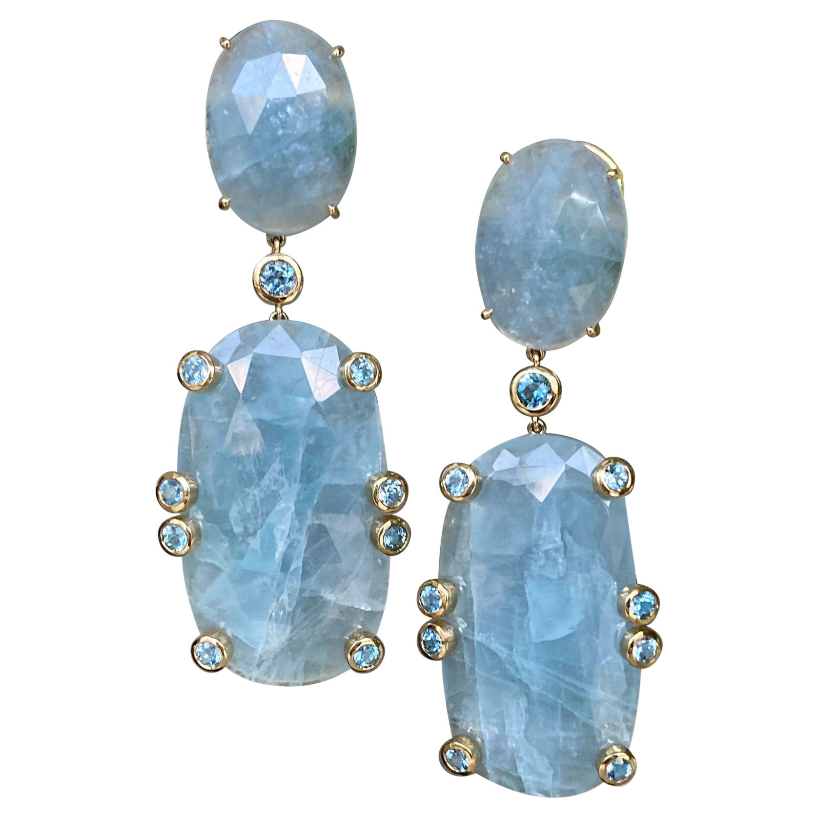 Pendants d'oreilles en or 18 carats avec aigue-marine taille rose et topaze bleue